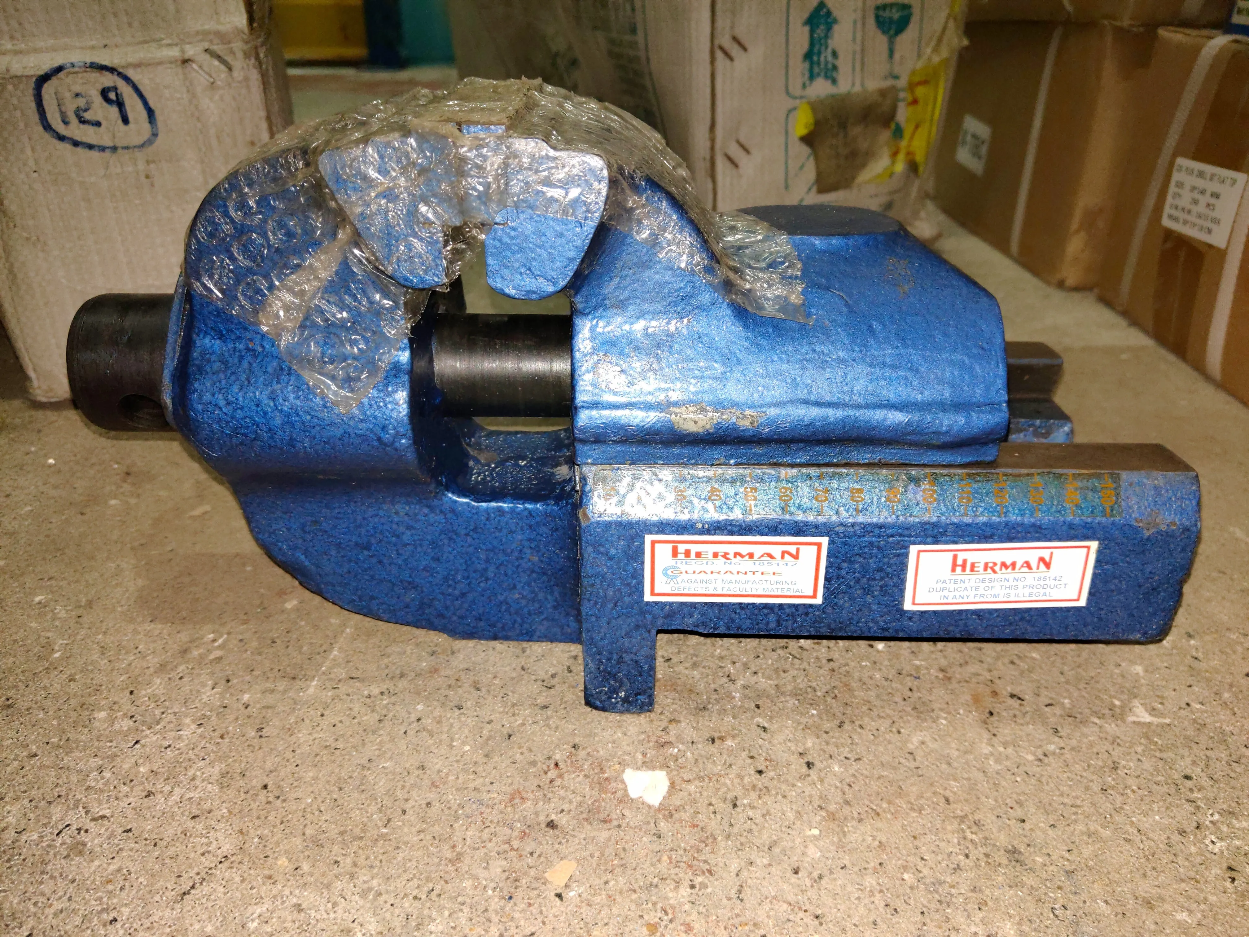 AIKO Bench Vise Fixed Base 100MM | Model: VISE-HE-101100