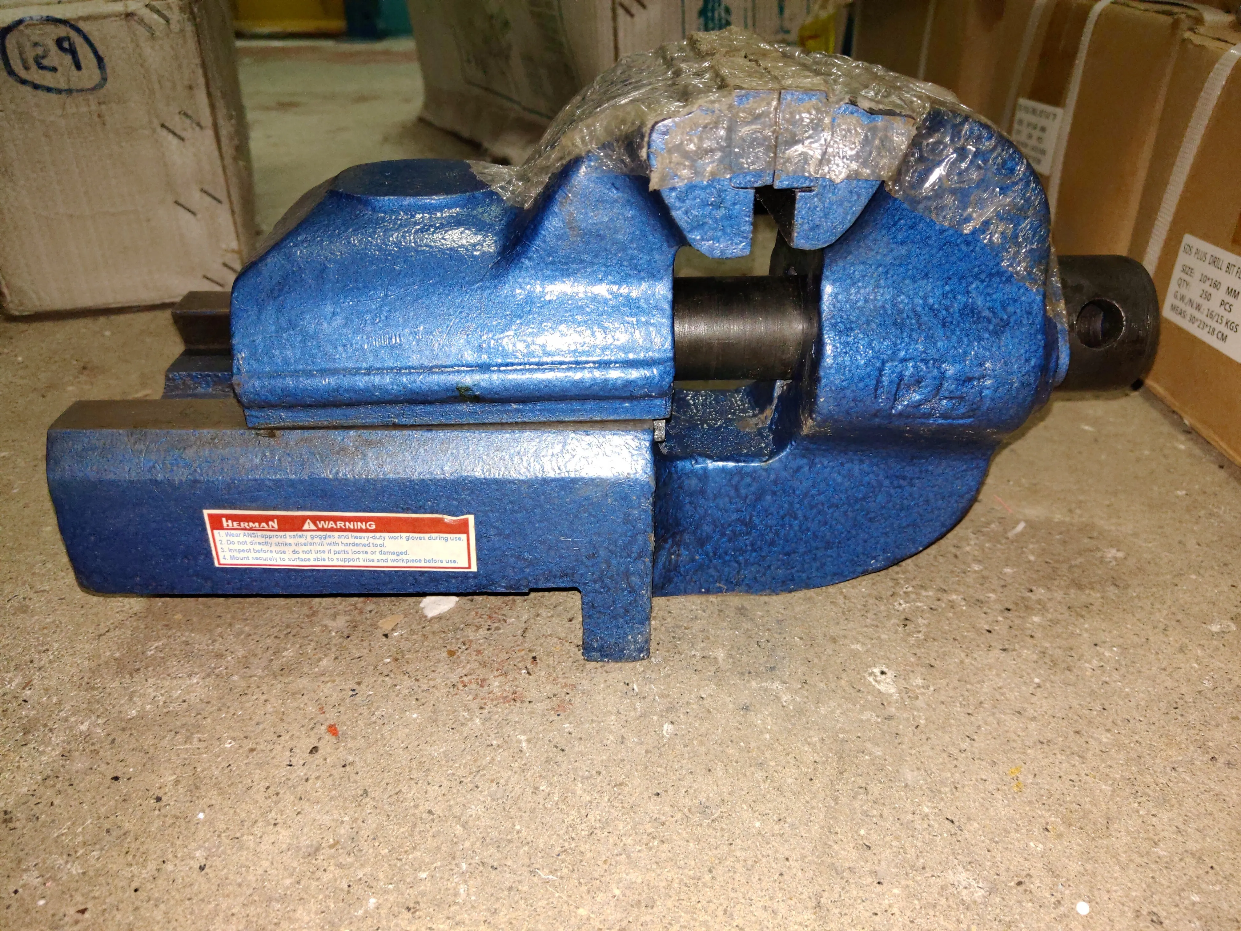 AIKO Bench Vise Fixed Base 100MM | Model: VISE-HE-101100