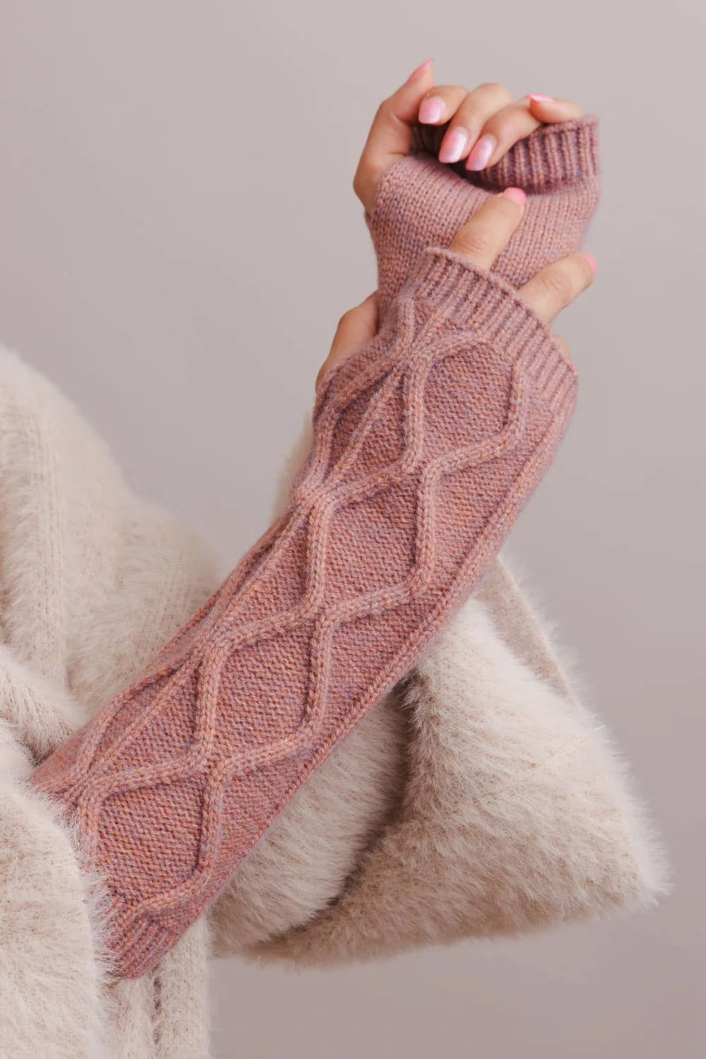 Aran Soft Knitted fingerless gloves - Easy Texting📱