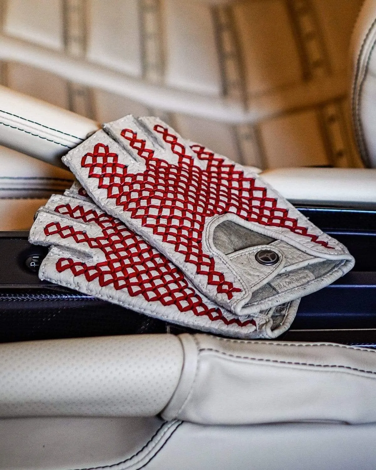 BESPOKE - Fingerless Peccary Leather Driving Gloves - Beige/Red