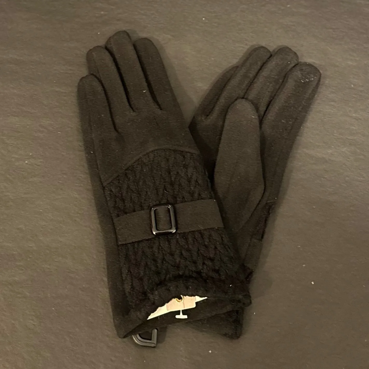 Cable Knit and Belt Band Detailed Smart Touch Gloves