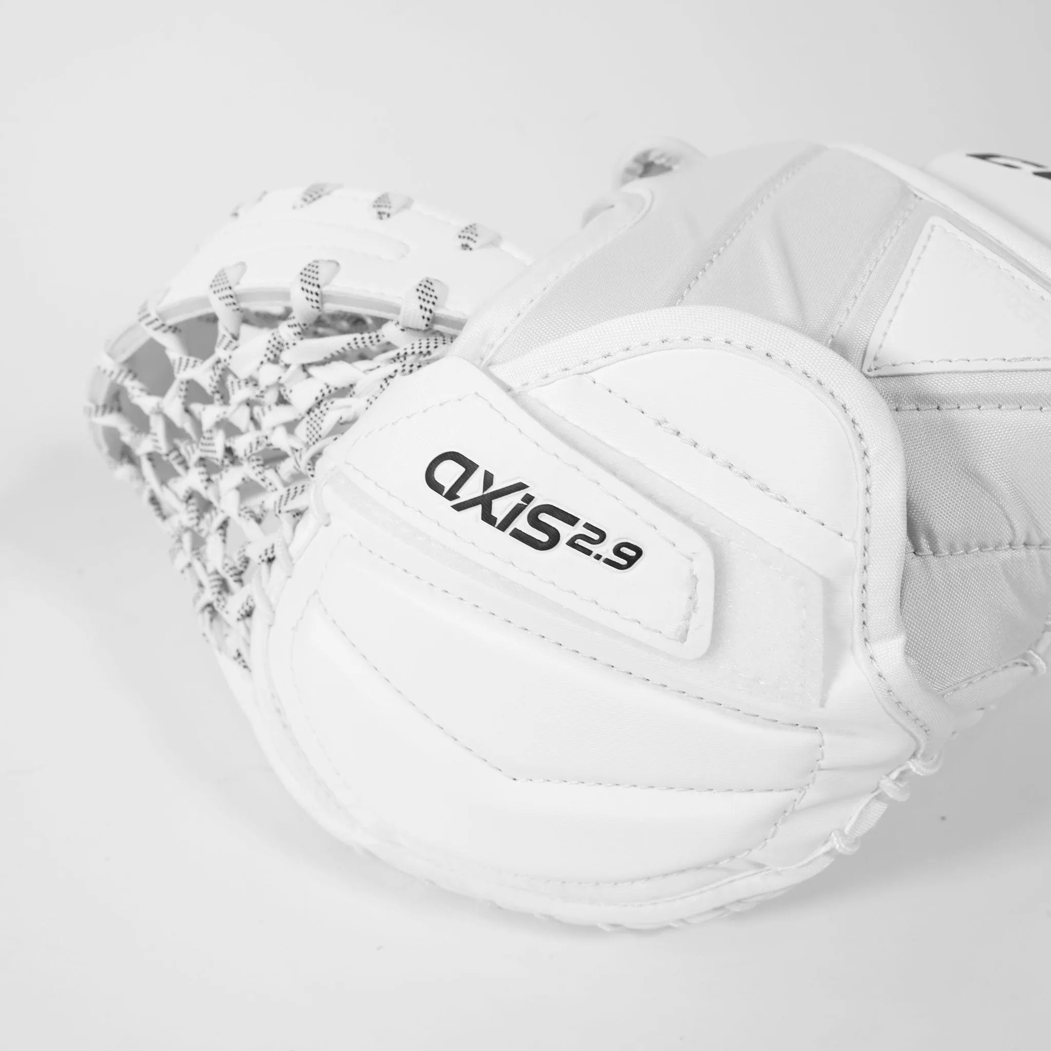 CCM Axis 2.9 Intermediate Goalie Catcher - Source Exclusive
