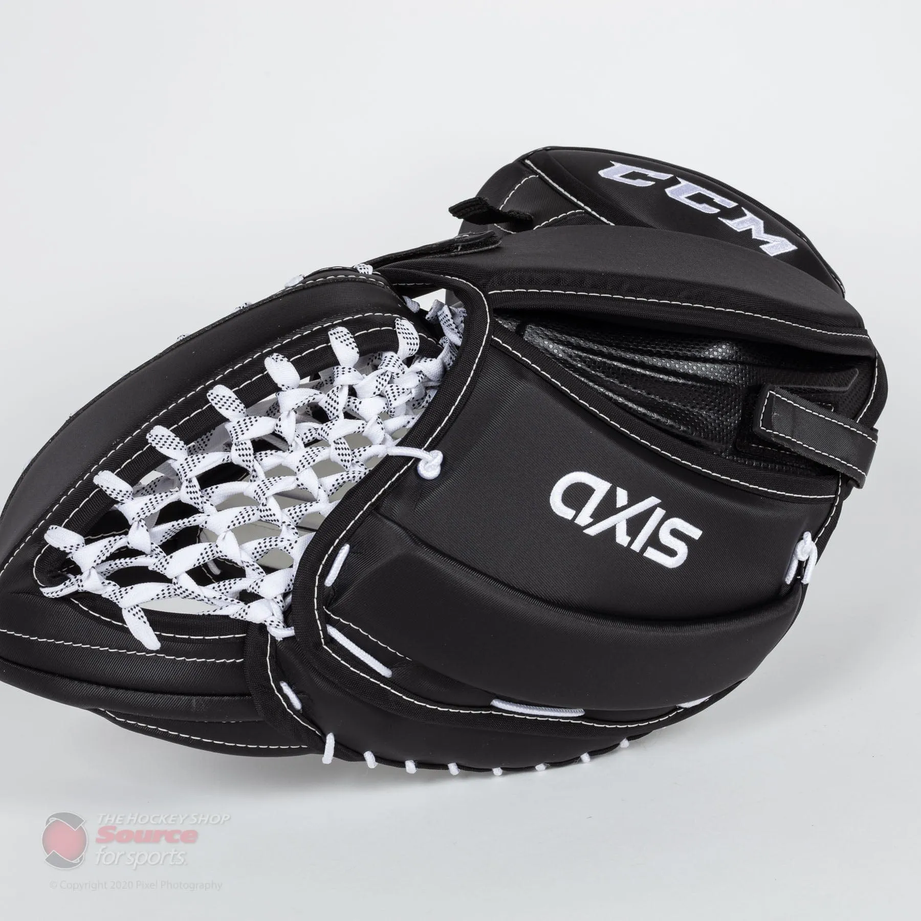 CCM Axis Senior Goalie Catcher - 580 Break Angle