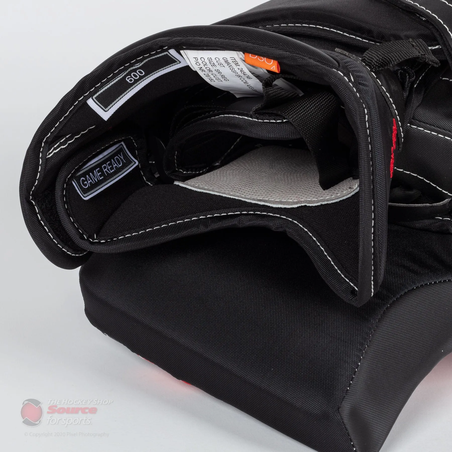 CCM Axis Senior Goalie Catcher - 600 Break Angle