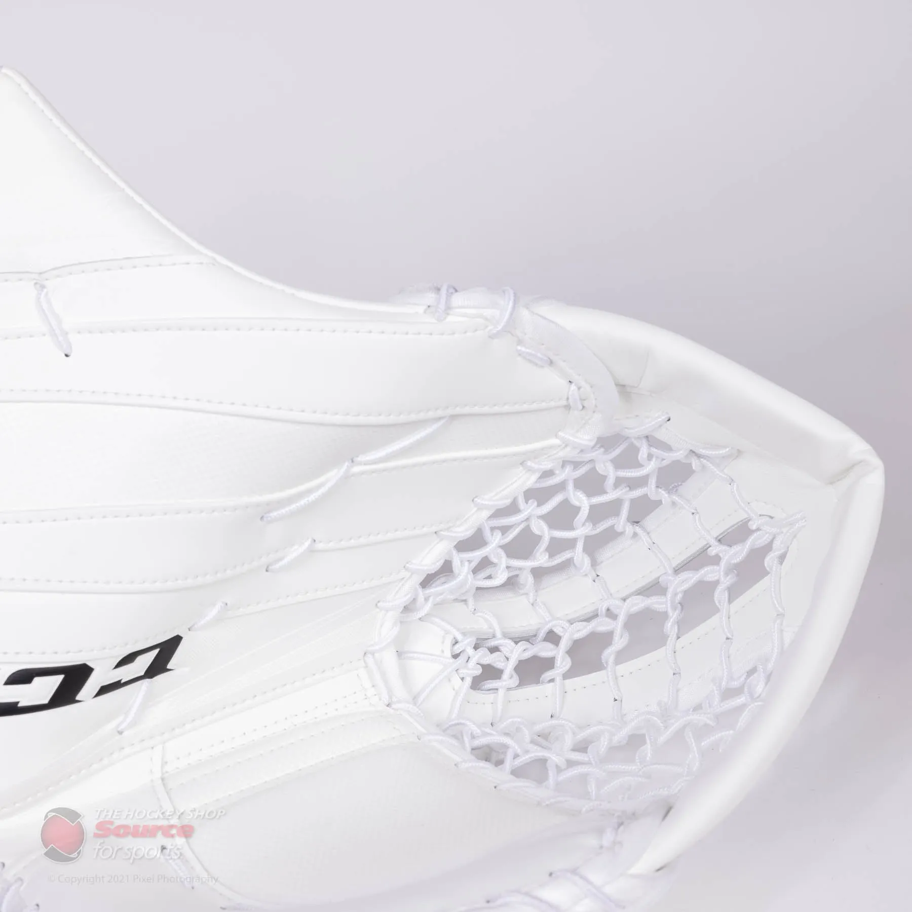 CCM Extreme Flex 5 Senior Goalie Catcher - 590 Break Angle