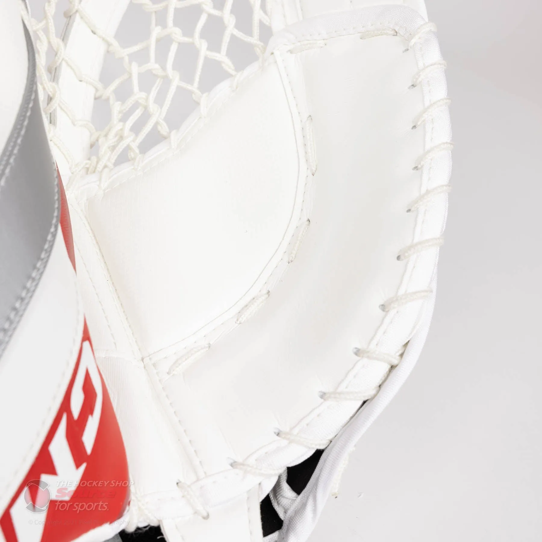 CCM Extreme Flex 5 Senior Goalie Catcher - 600 Break Angle