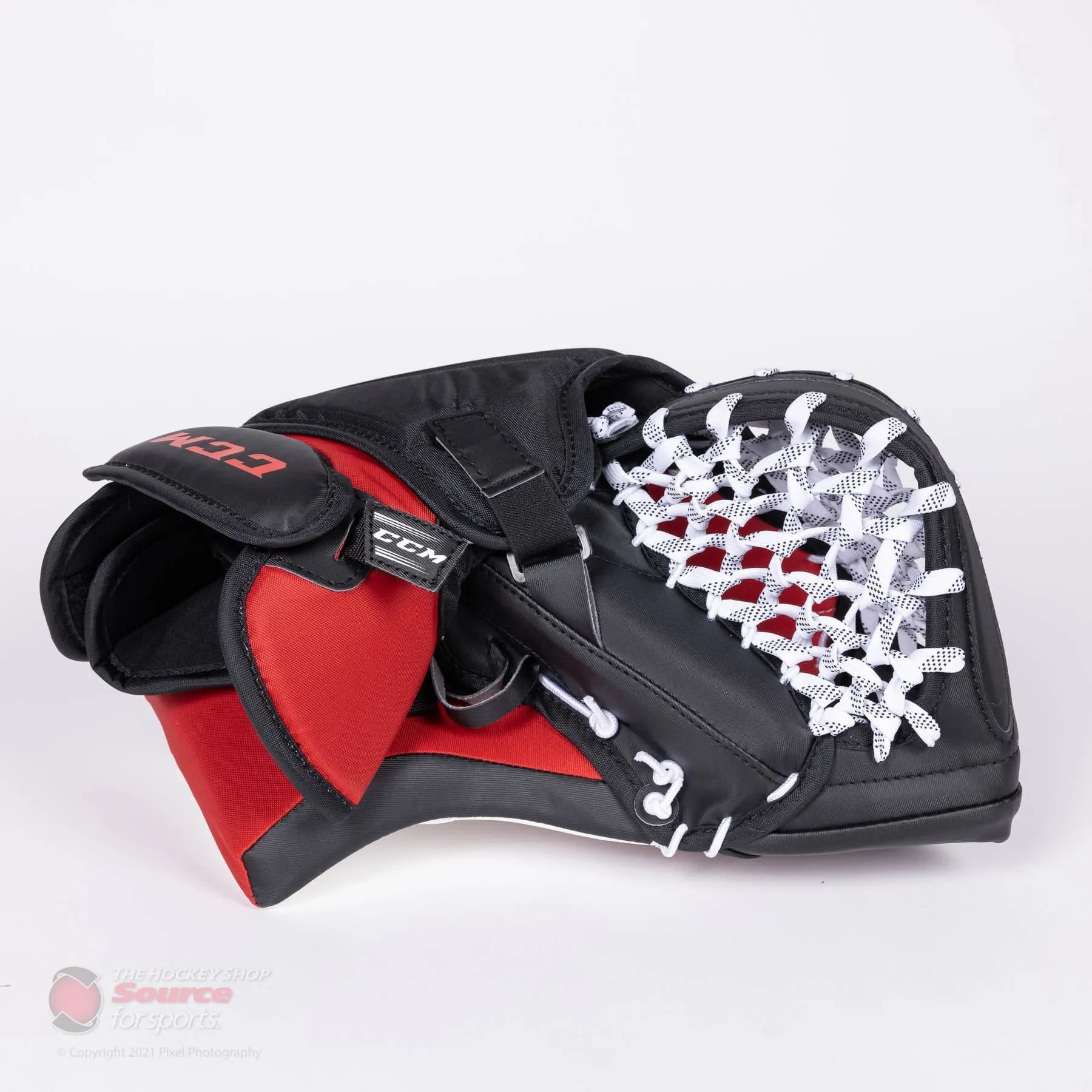 CCM Extreme Flex E5.5 Junior Goalie Catcher - Source Exclusive