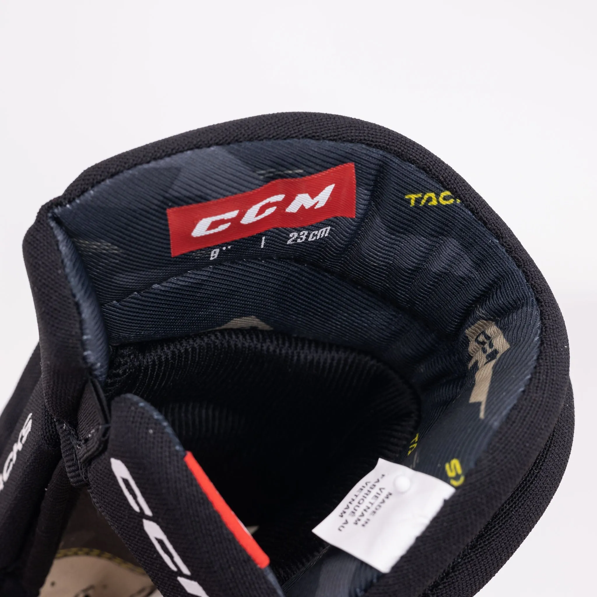 CCM Tacks AS-V Pro Youth Hockey Gloves