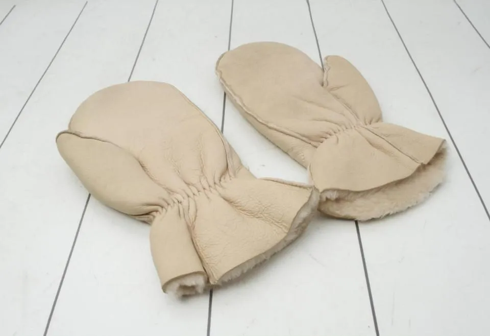 Chanel Real Leather Beige Quilted CC Logo Faux Shearling Mitten Gloves 861101