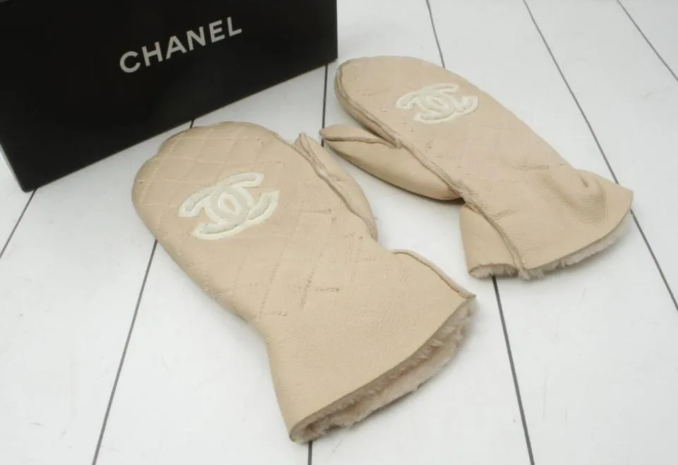 Chanel Real Leather Beige Quilted CC Logo Faux Shearling Mitten Gloves 861101