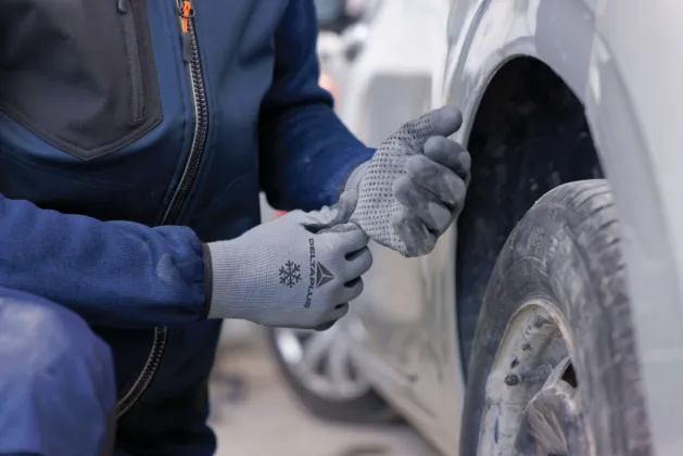 Delta Plus VE728 Thermal Gloves – Touchscreen & Cold-Resistant to -30°C