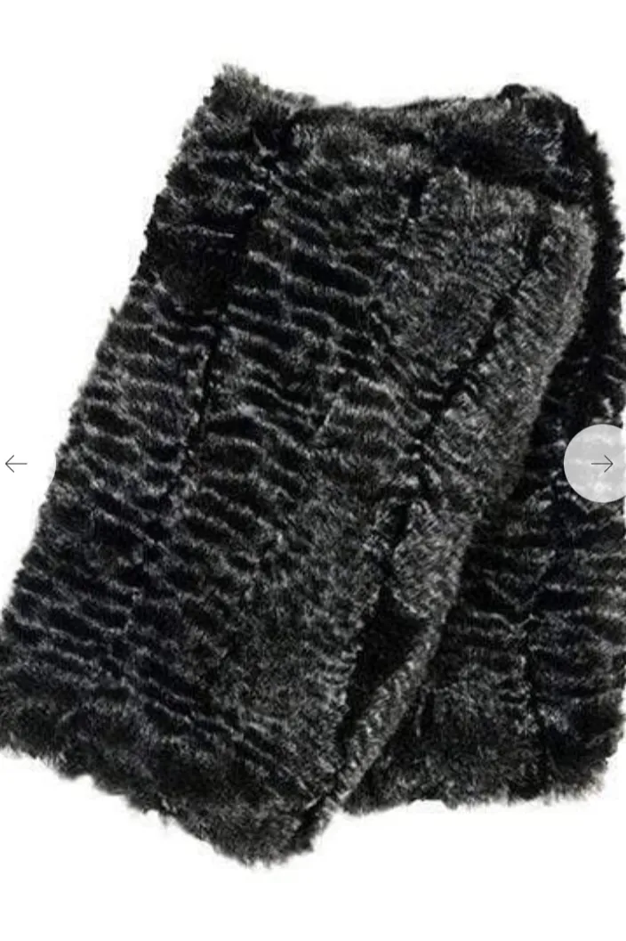 Faux fur gloves