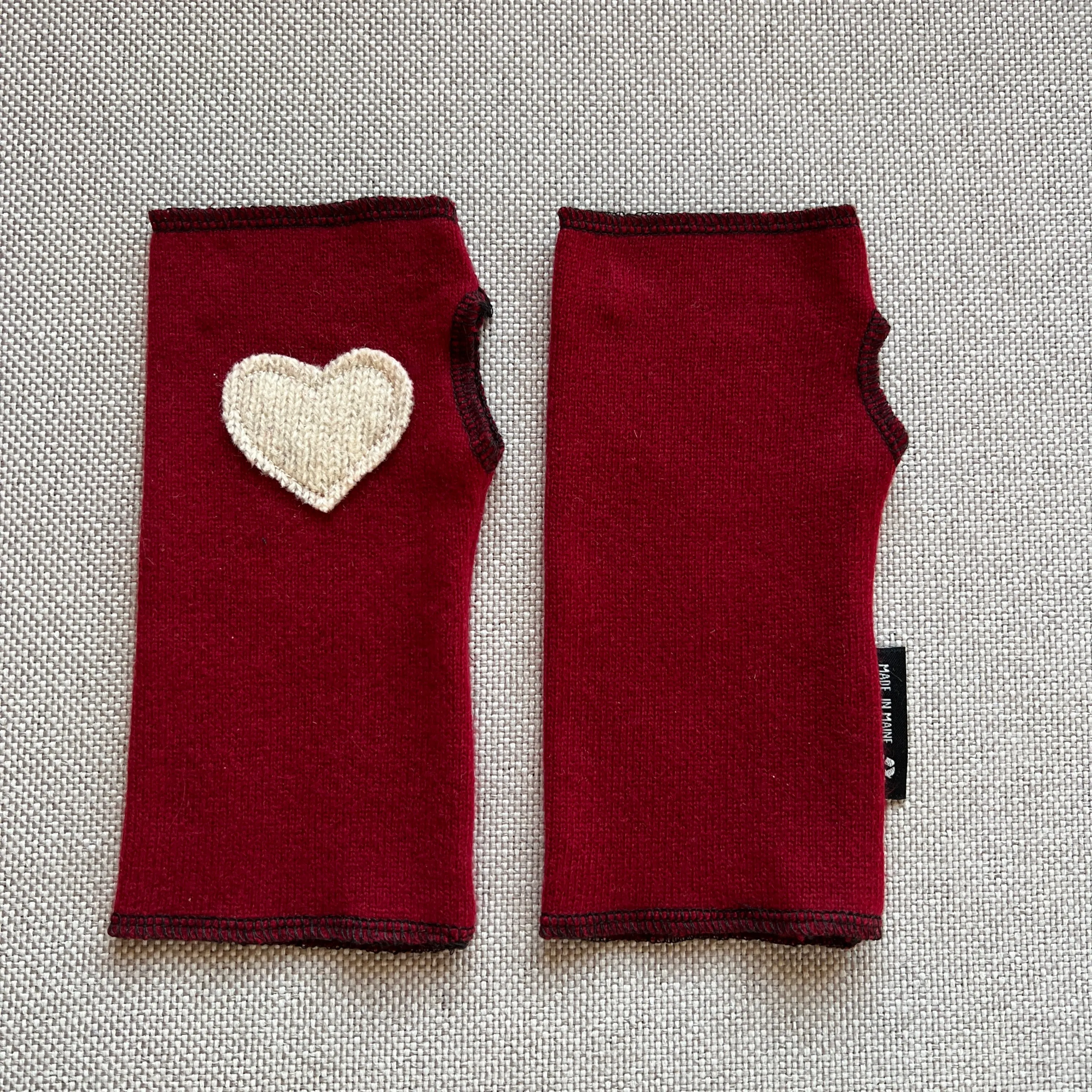 Fingerless Mittens Short Rusty Red with Cream Heart 309