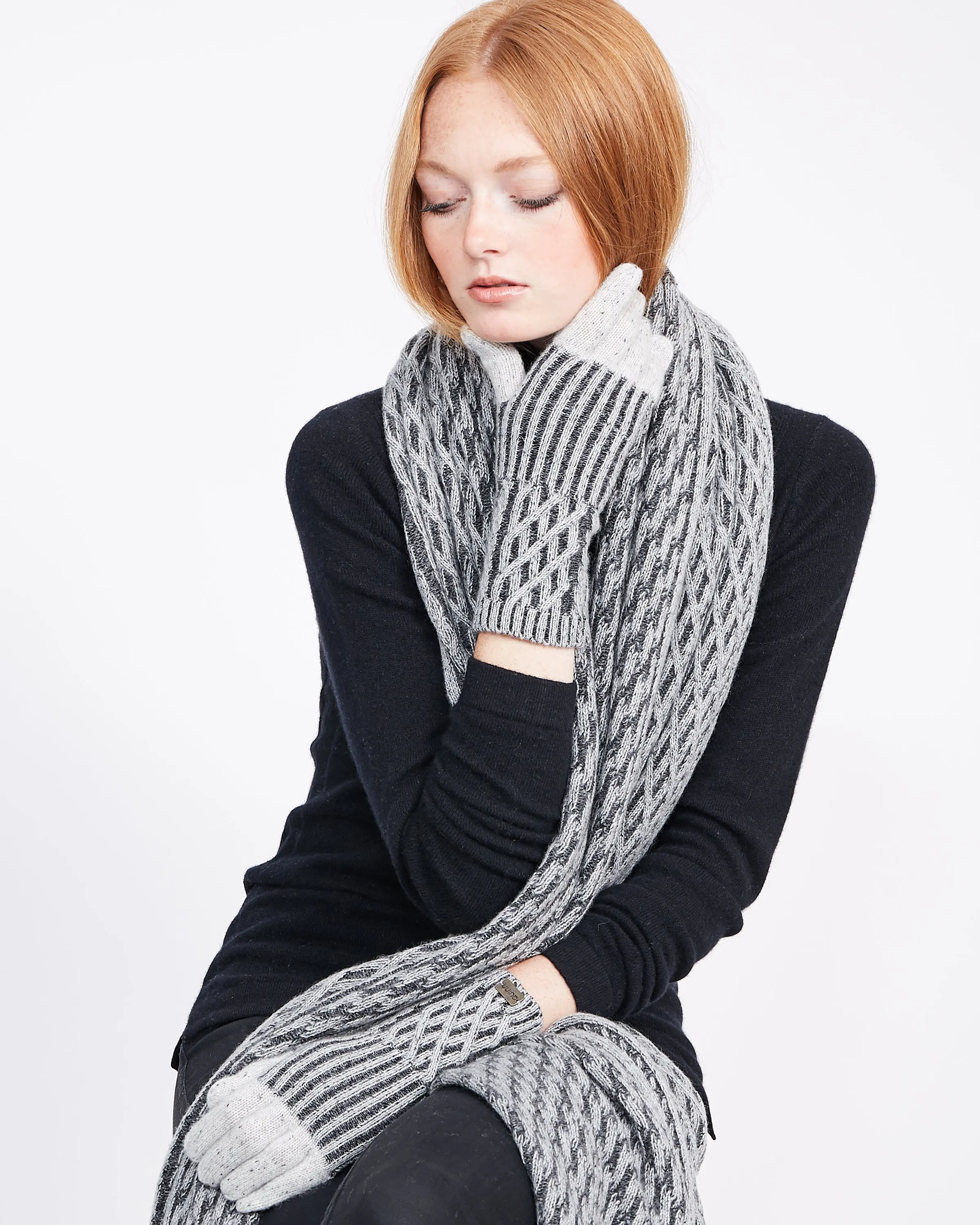 Fiora Cashmere Cable Glove