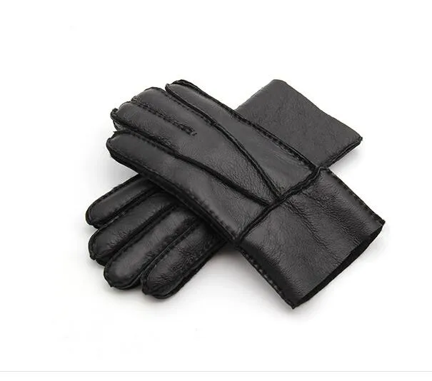 FUR GLOVES