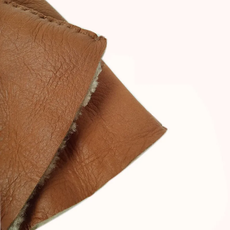 FUR GLOVES