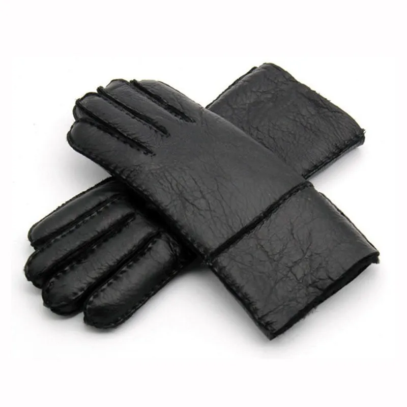 FUR GLOVES