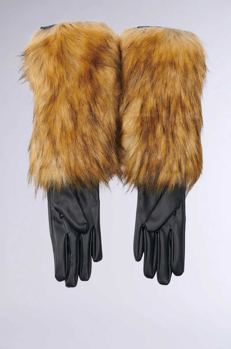 GRACELLE EXTENDED FAUX FUR GLOVES