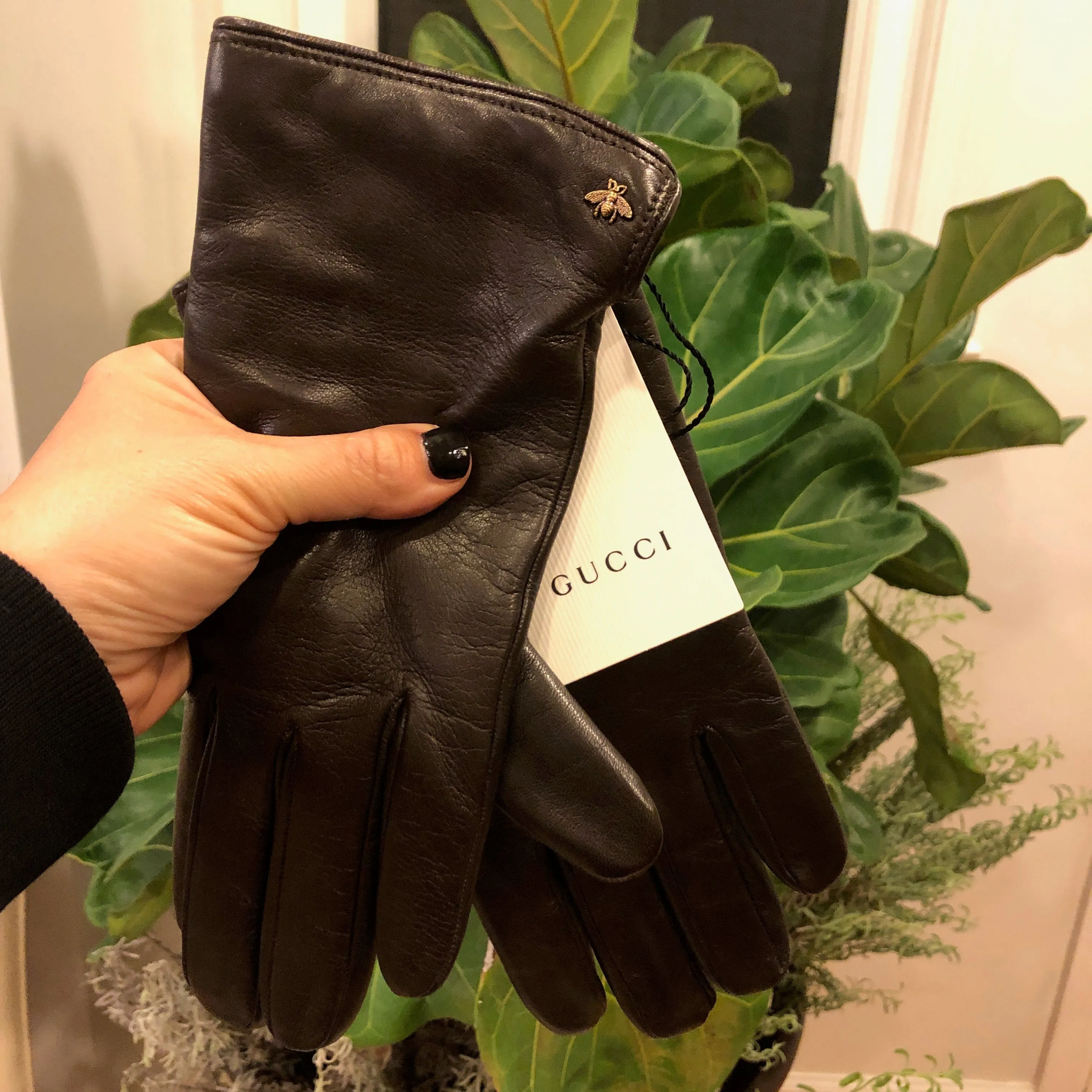 Gucci Bee Embellished Leather Gloves In Brown