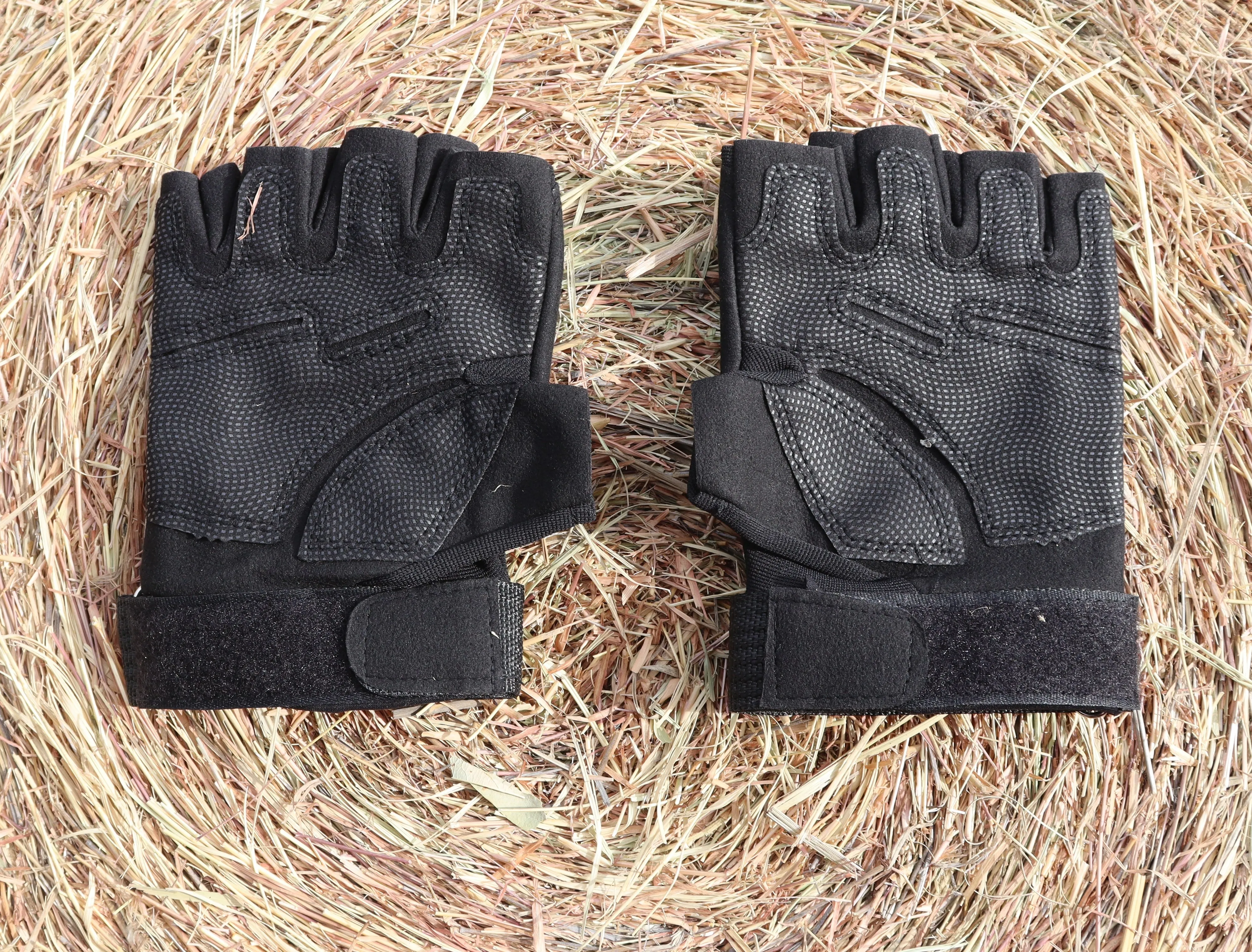 Heavy-Duty Tactical Gloves
