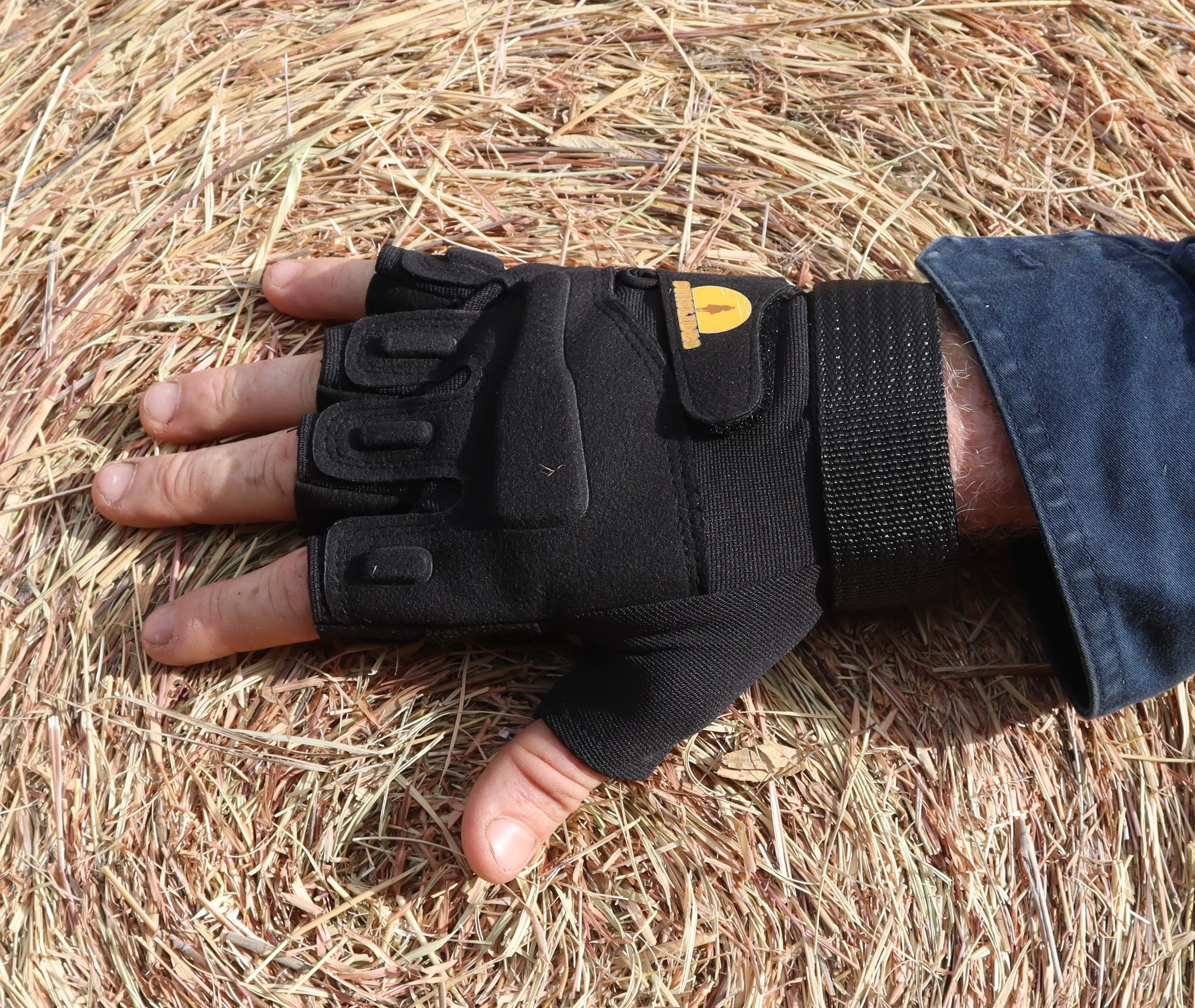 Heavy-Duty Tactical Gloves