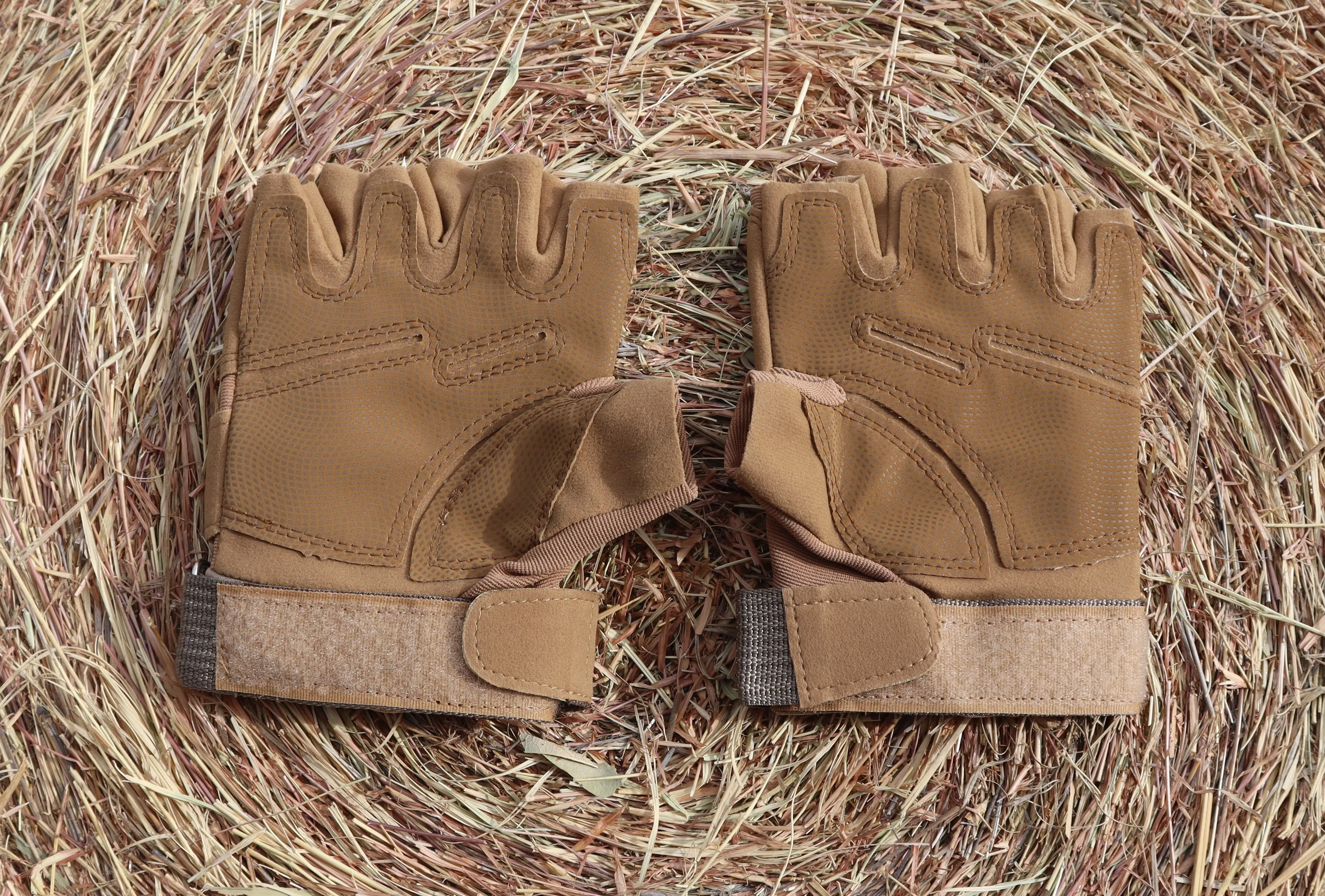 Heavy-Duty Tactical Gloves