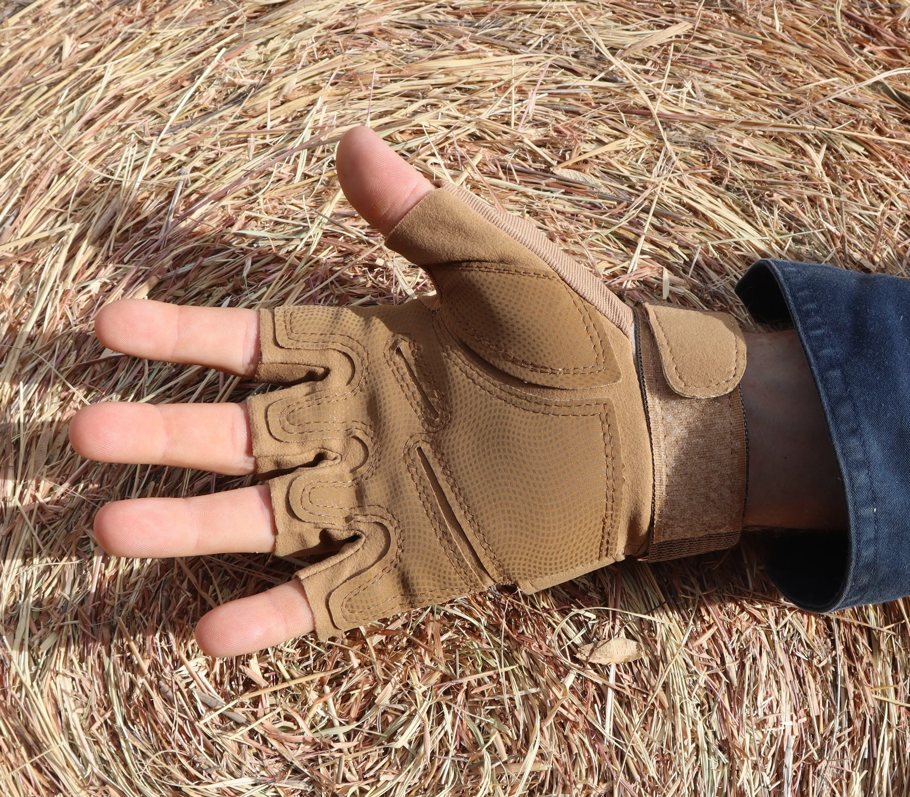 Heavy-Duty Tactical Gloves