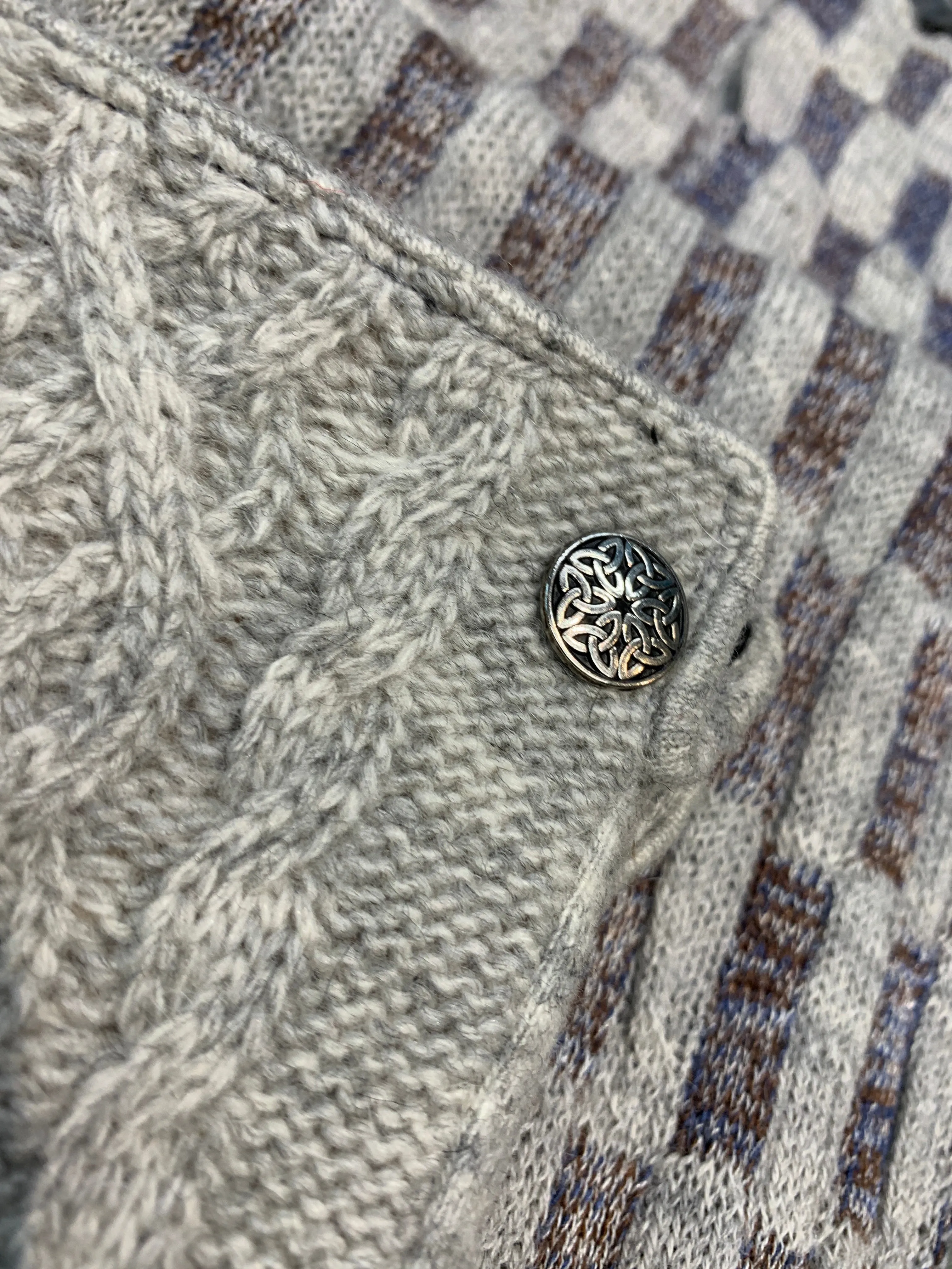 Ladies Aran Cableknit lined Gloves with Celtic Knot