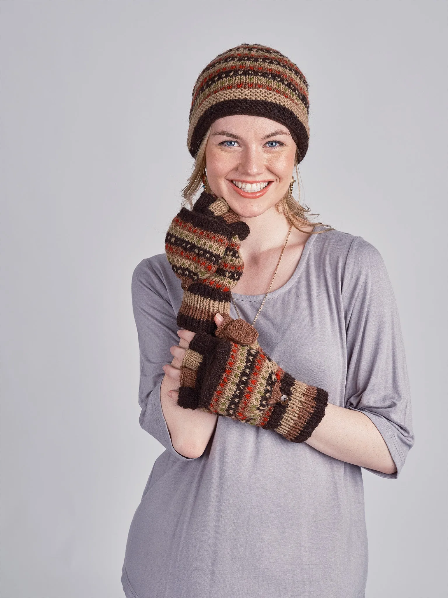 Multi colored Knit Glitten.