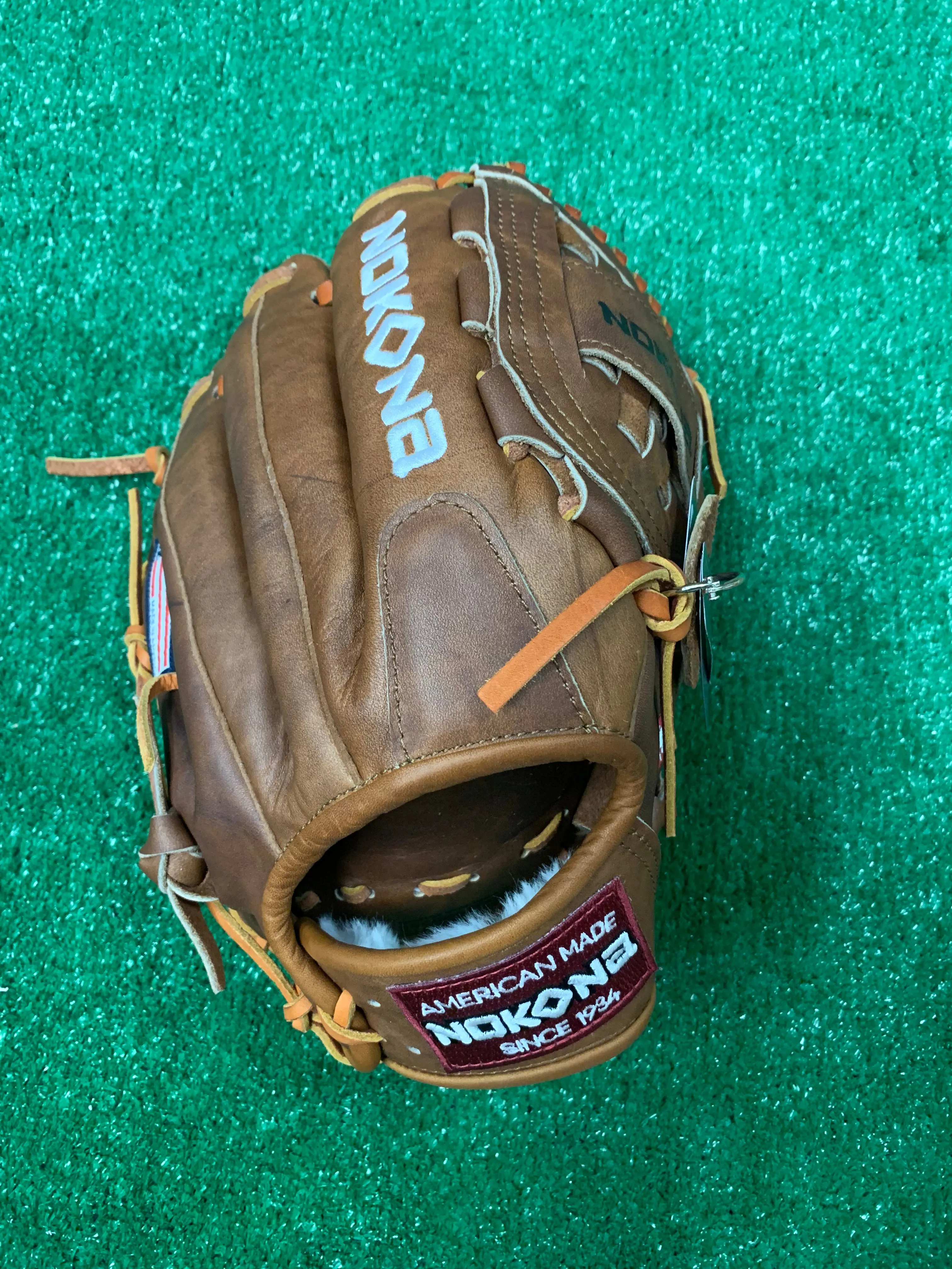 Nokona Walnut™ 12" Baseball Glove