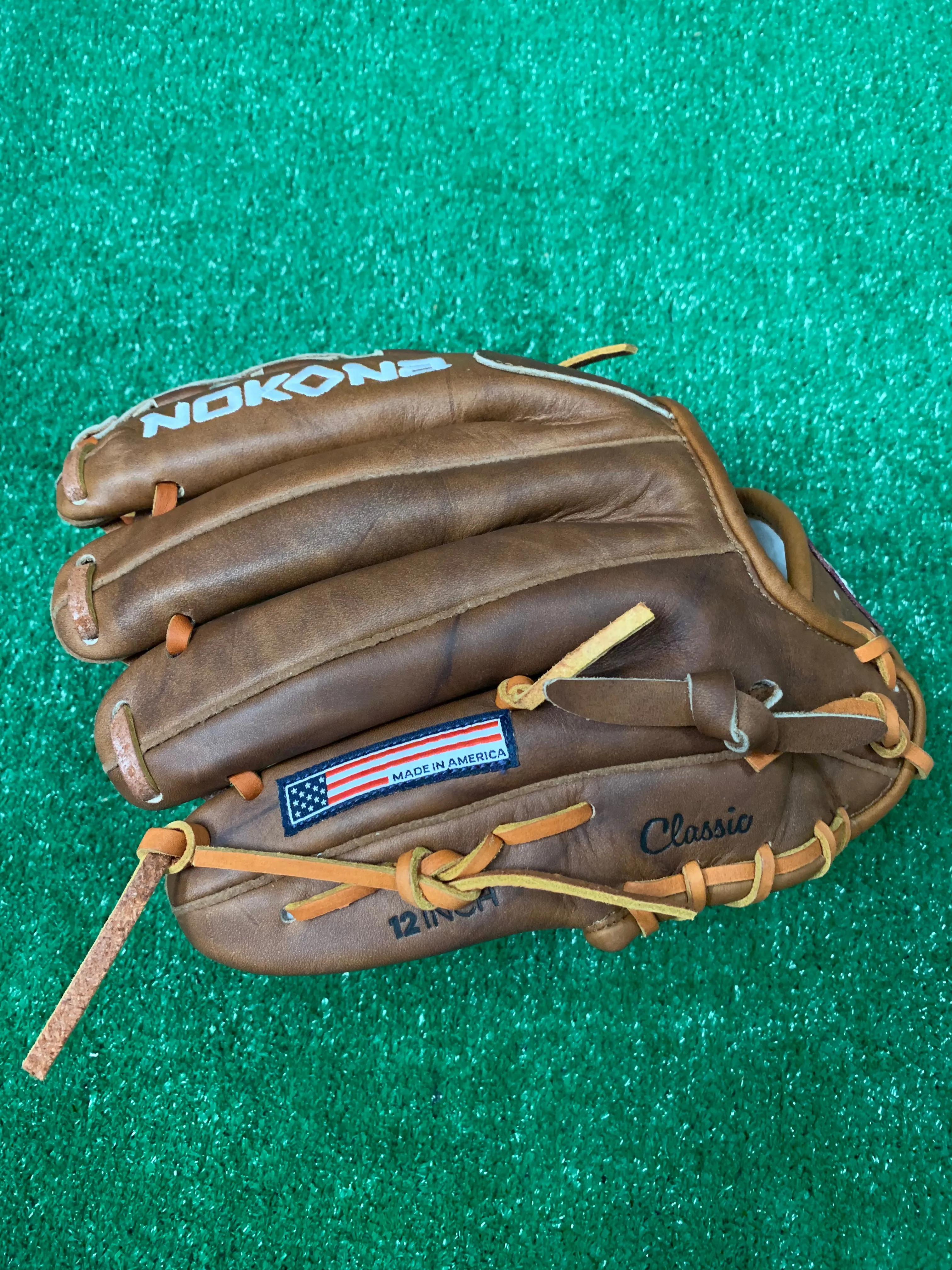 Nokona Walnut™ 12" Baseball Glove