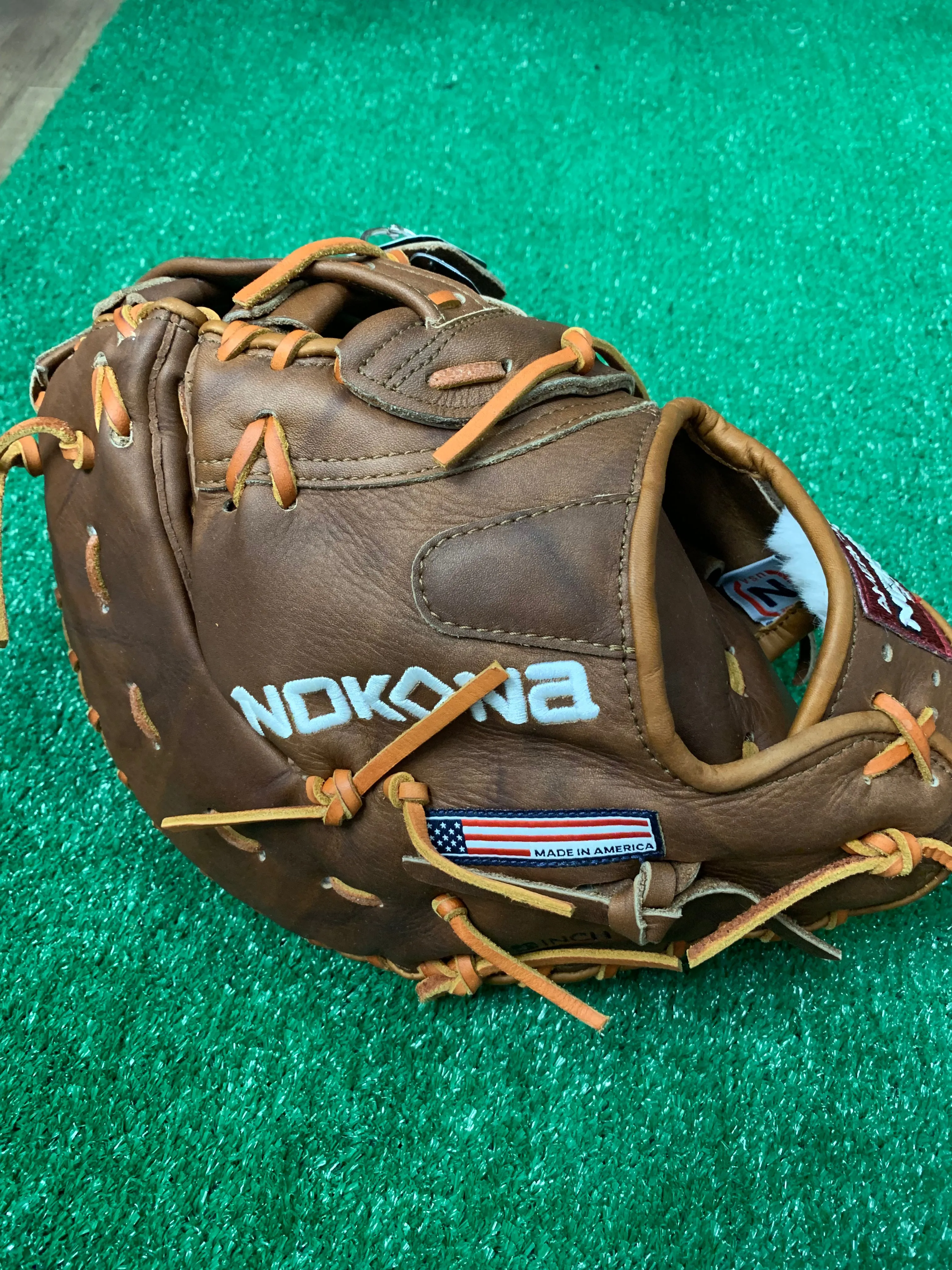 Nokona Walnut™ 13" Baseball 1st Base Mitt