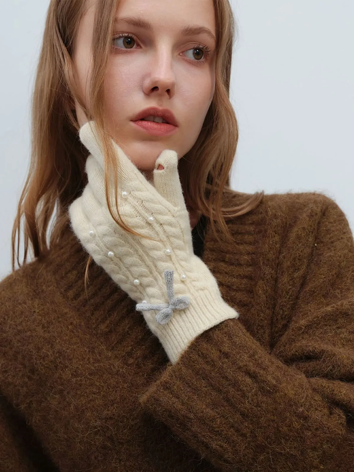 Pearl Detail Bow Five-Finger Gloves