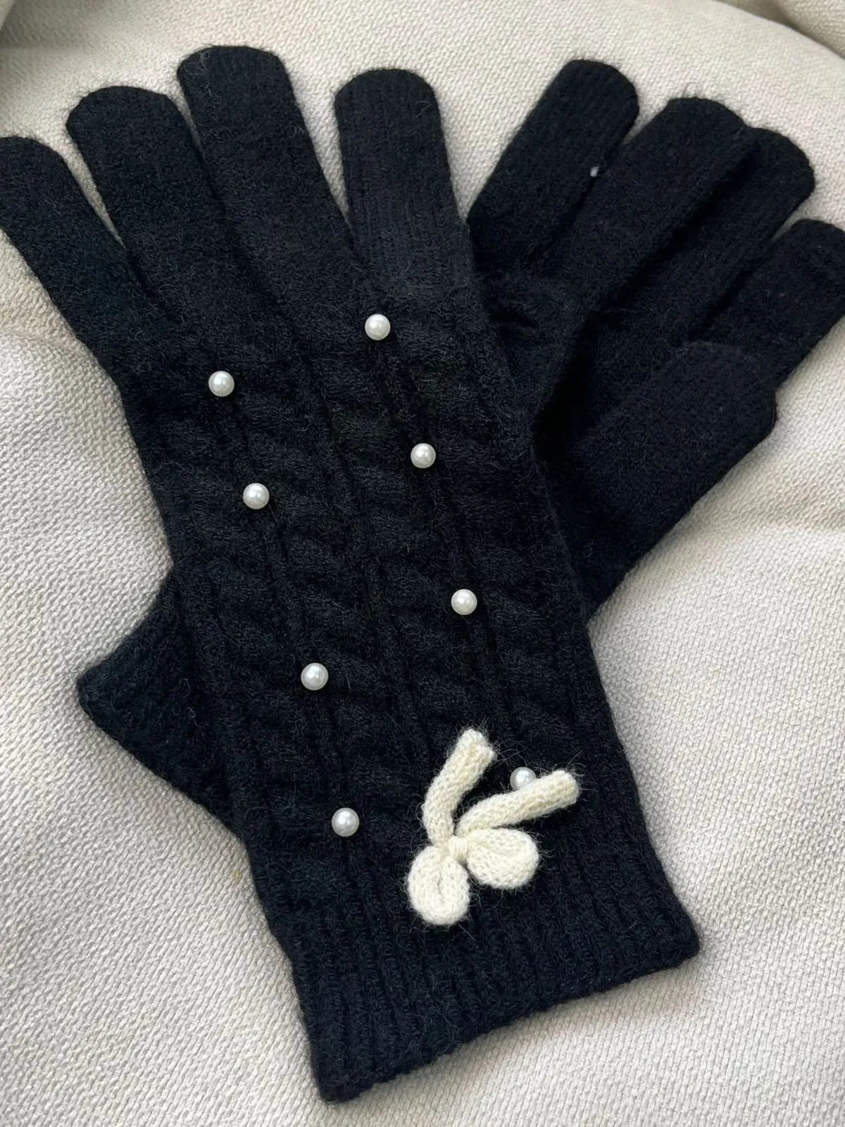 Pearl Detail Bow Five-Finger Gloves