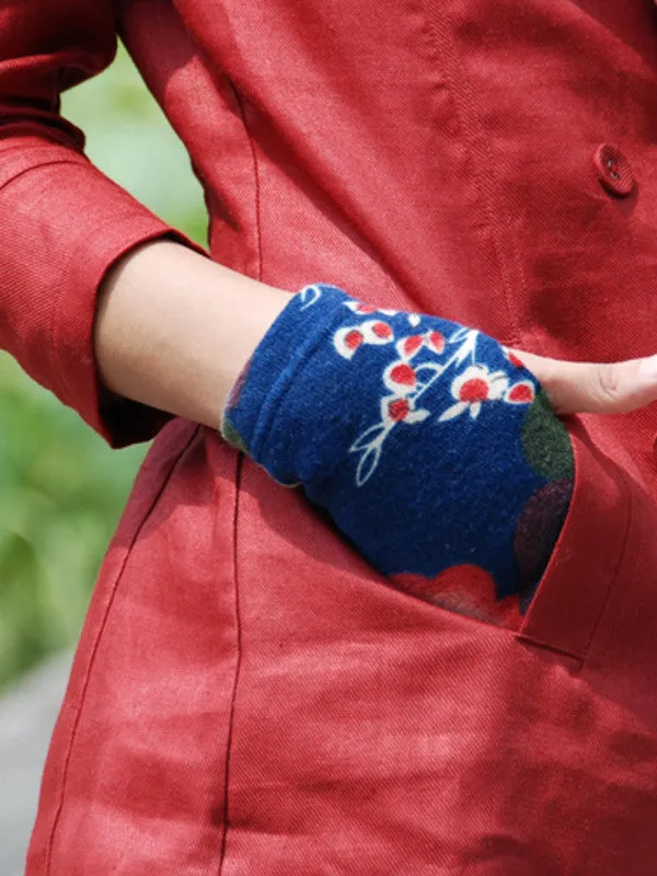retro style tri-color wool gloves