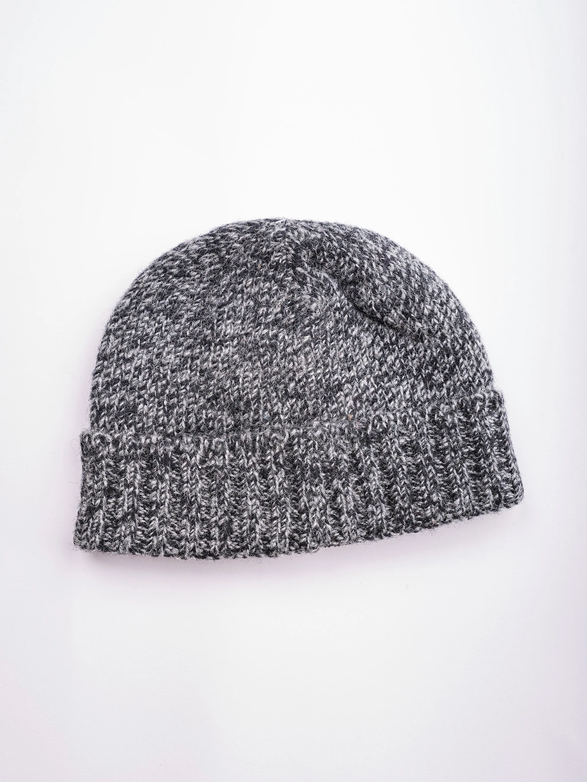 Ribbed Knit Beanie. KH81