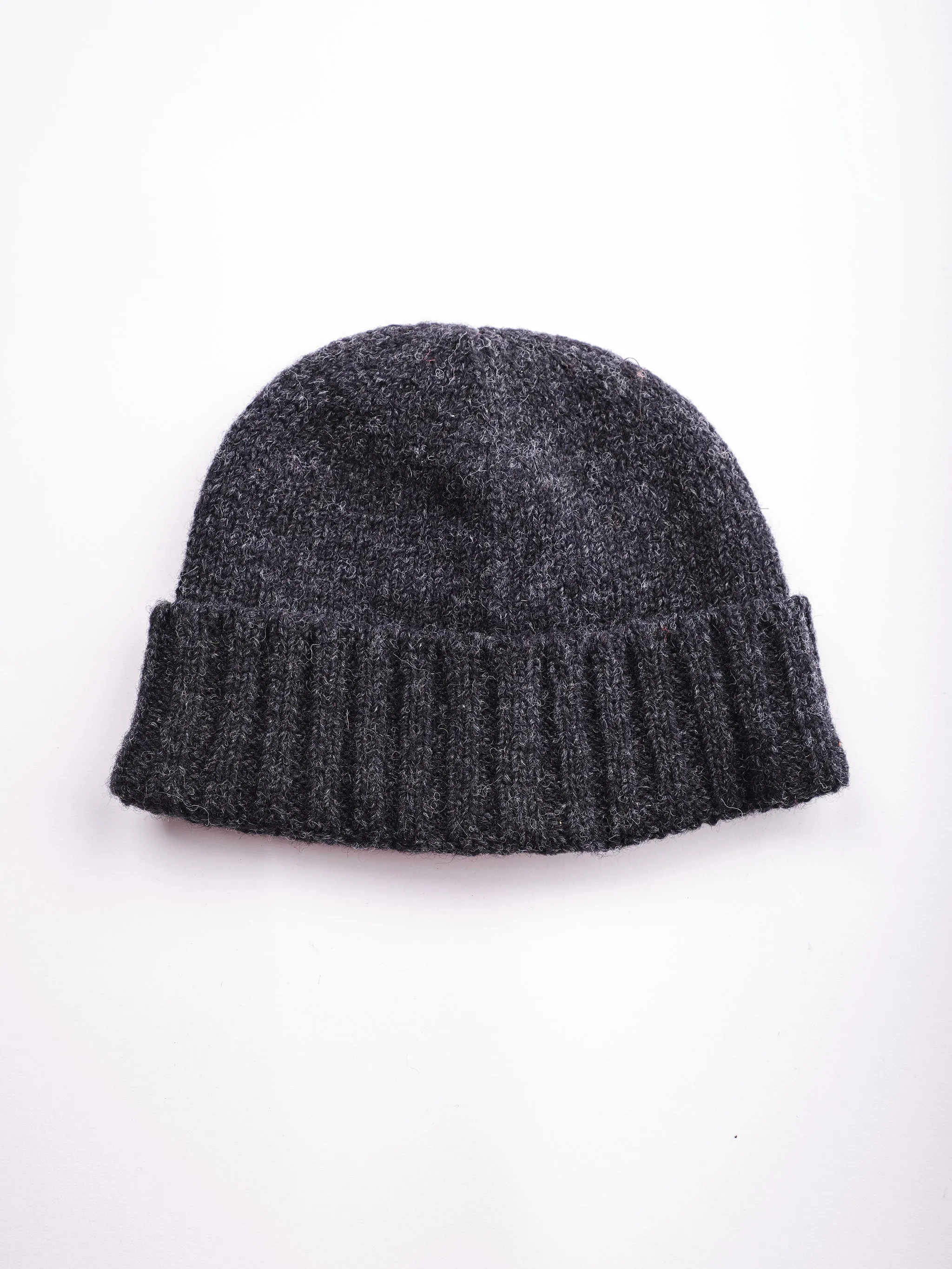 Ribbed Knit Beanie. KH81