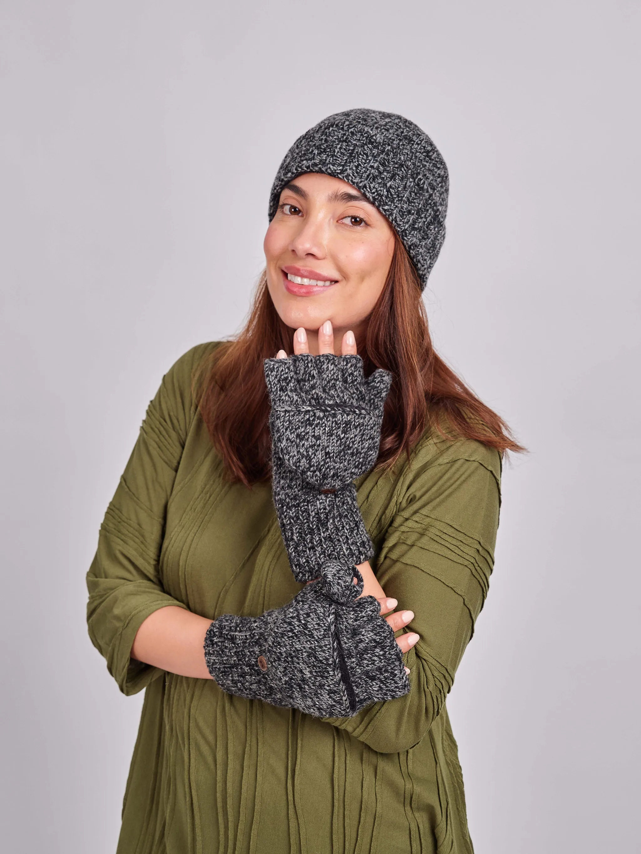 Ribbed Knit Beanie. KH81