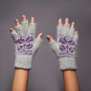 Siberia Spirit Tiny Tulips Fingerless Gloves