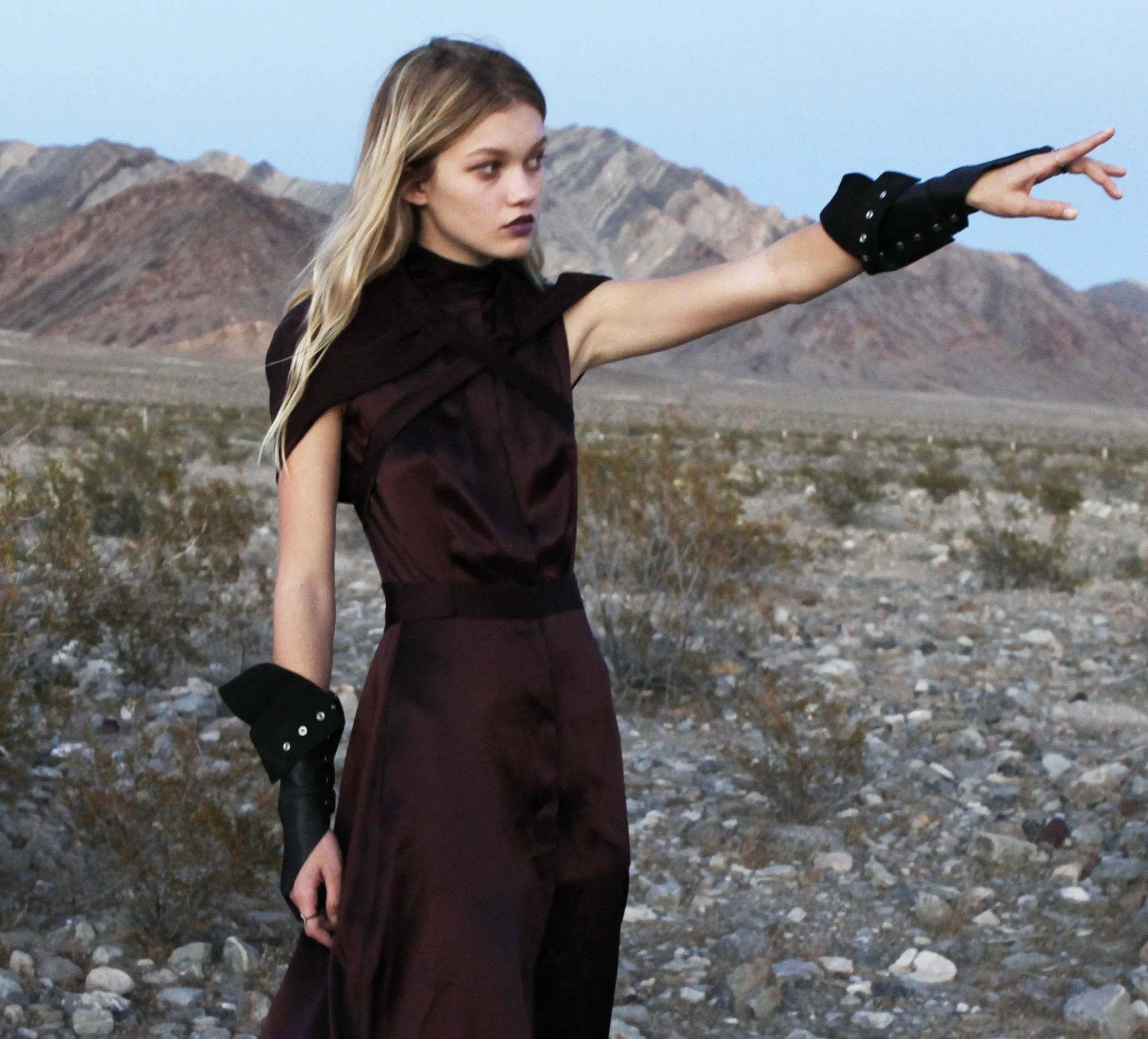 Single Finger Cross Gloves