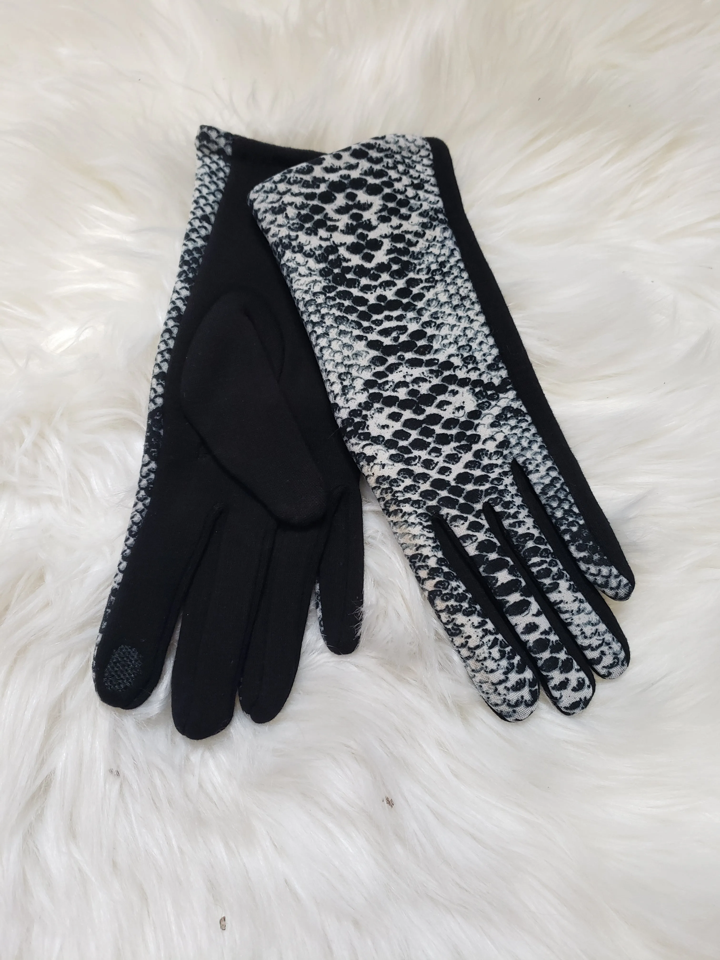Snake Tech Gloves
