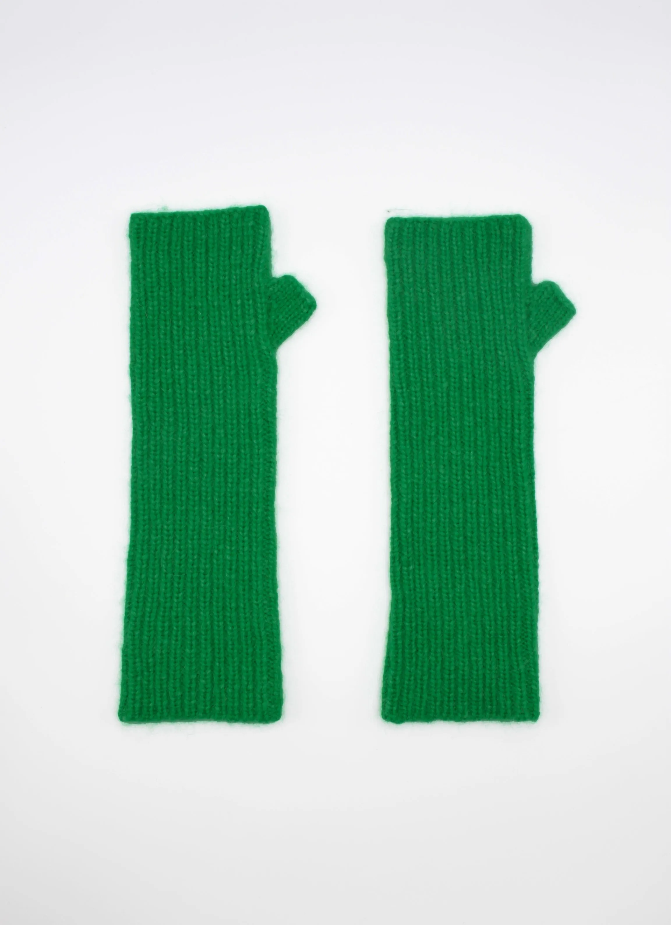 Suri Pujpu Gloves