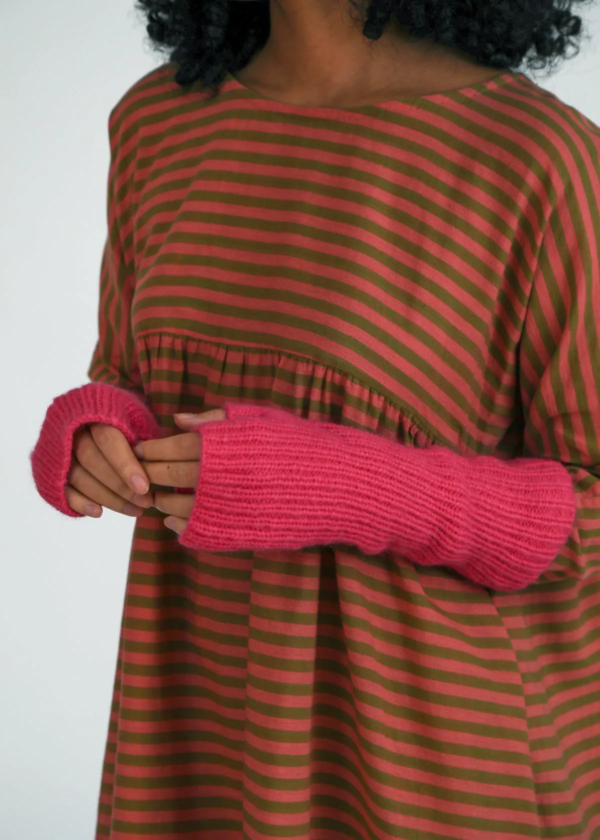 Suri Pujpu Gloves