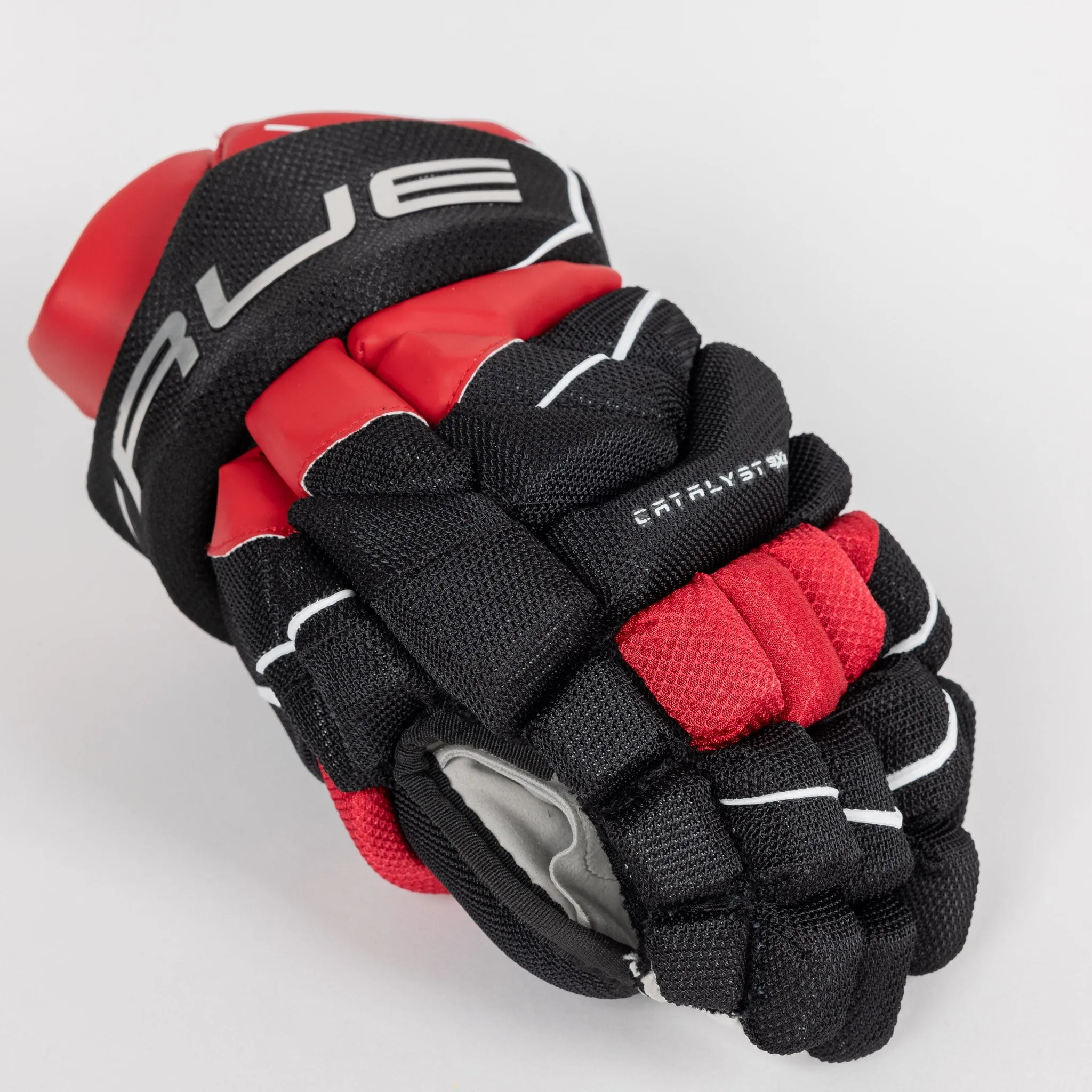 TRUE Catalyst 9X3 Junior Hockey Glove