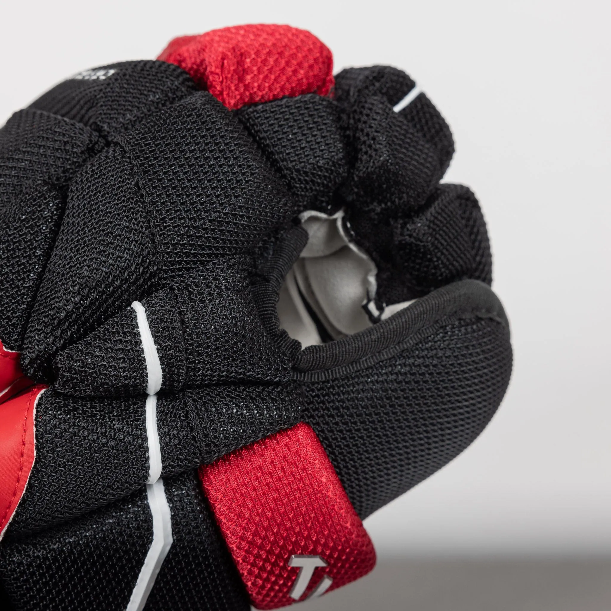 TRUE Catalyst 9X3 Junior Hockey Glove