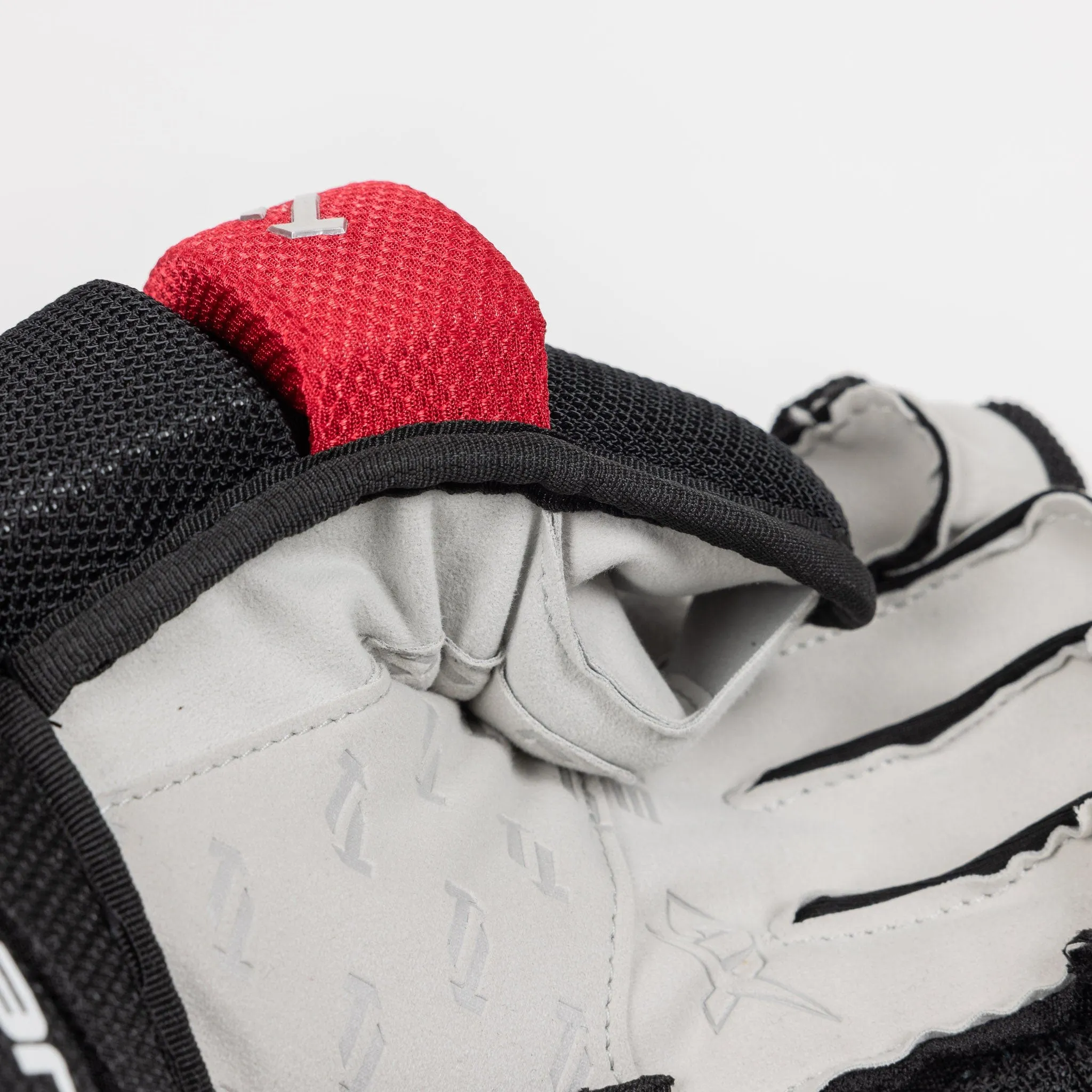 TRUE Catalyst 9X3 Junior Hockey Glove