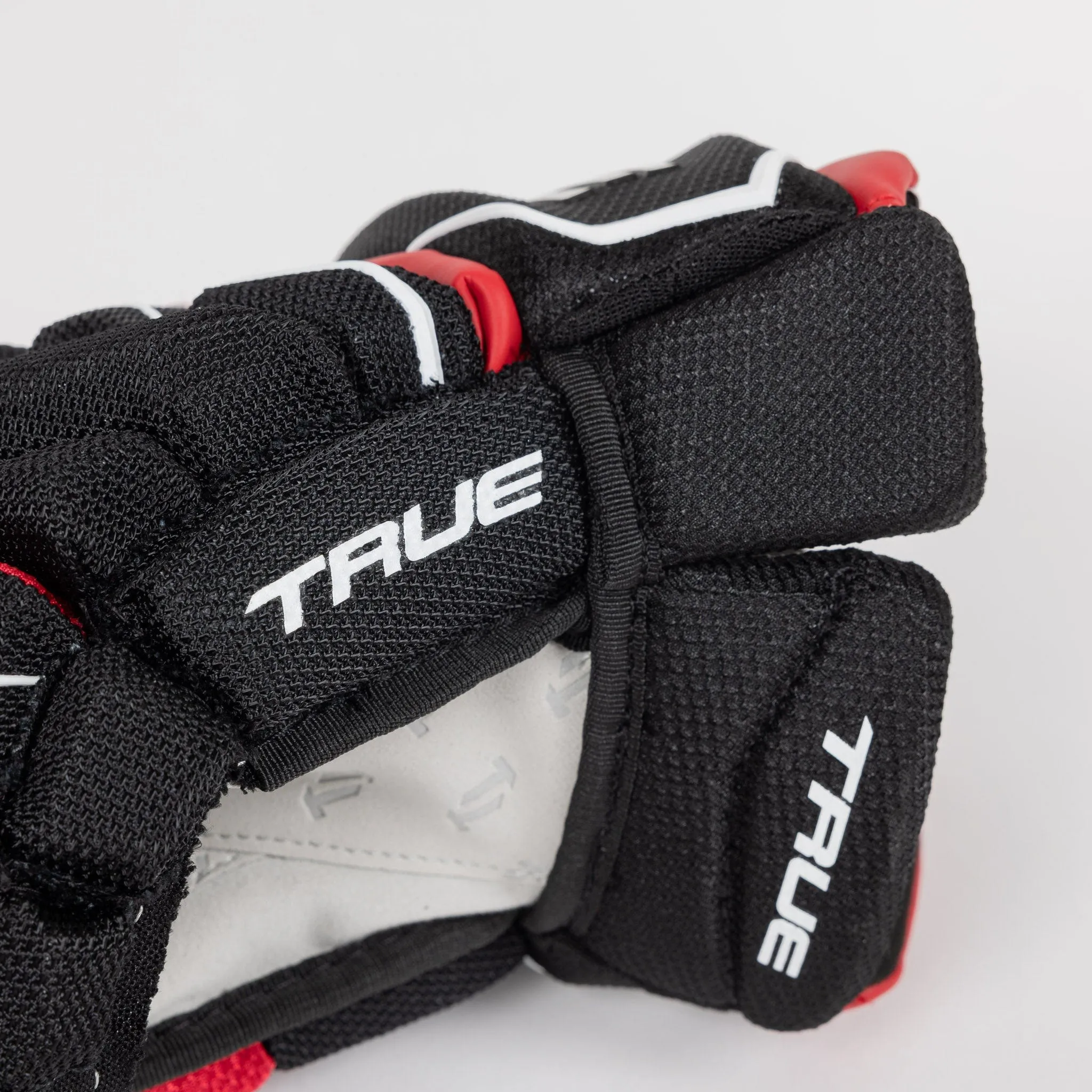 TRUE Catalyst 9X3 Junior Hockey Glove