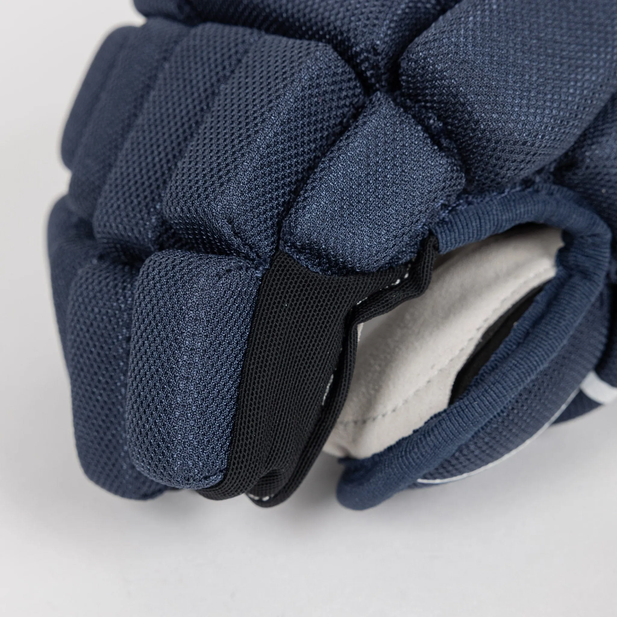 TRUE Catalyst 9X3 Youth Hockey Glove