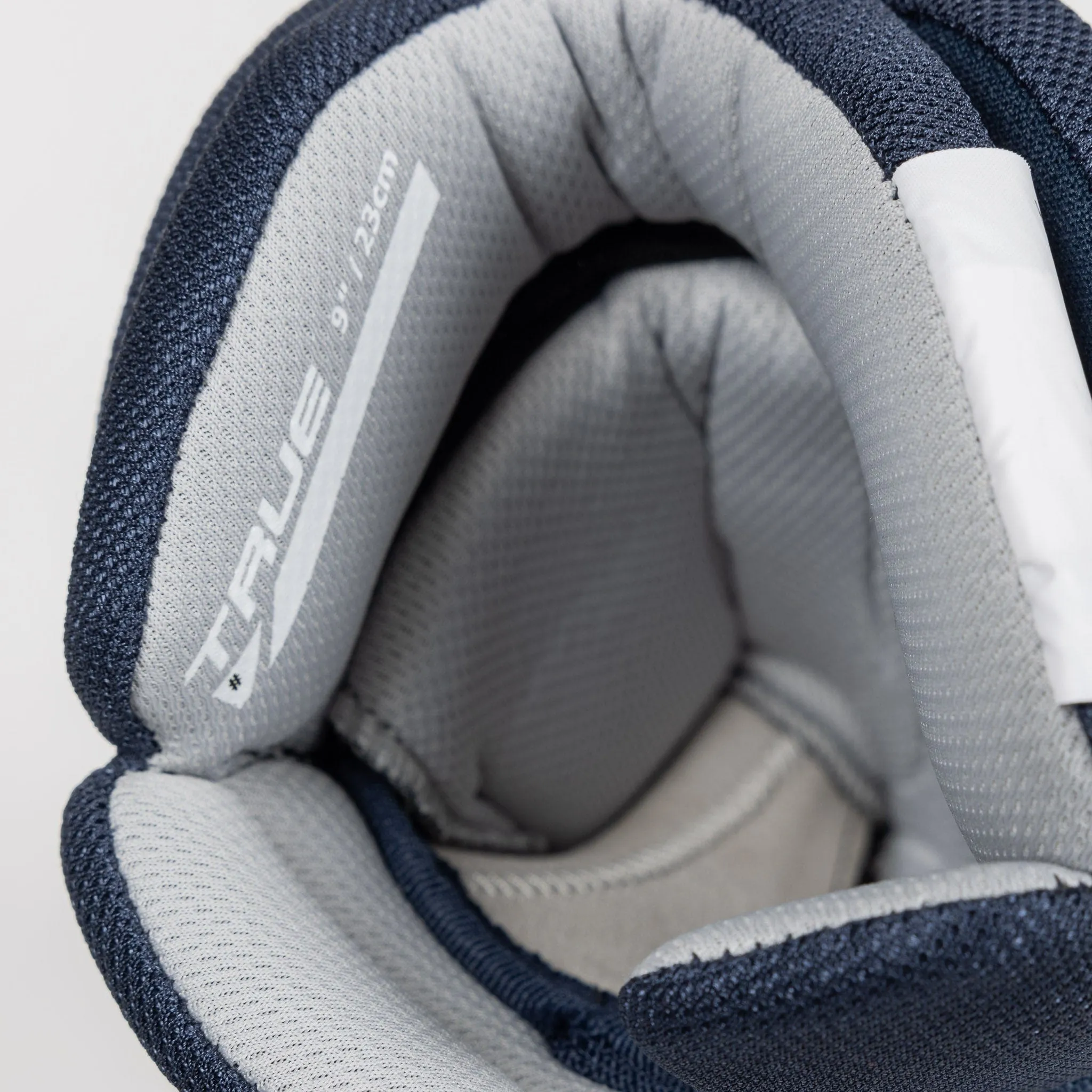 TRUE Catalyst 9X3 Youth Hockey Glove
