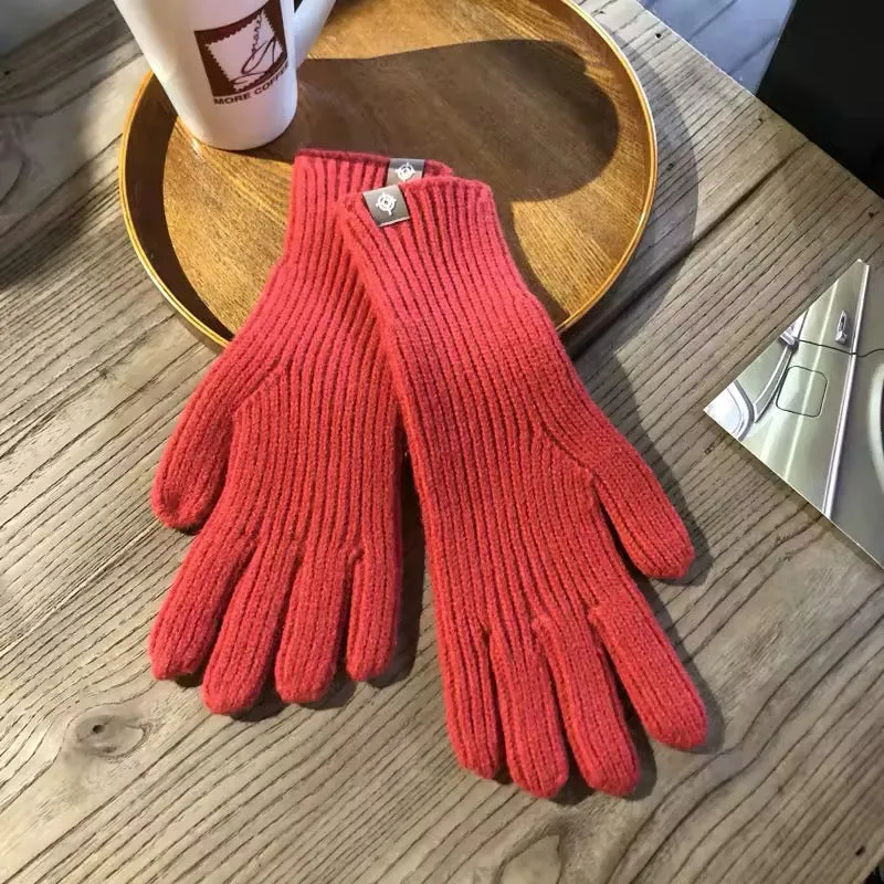 Women's knitted gloves. Soft cashmere gloves. Touchscreen-friendly gloves